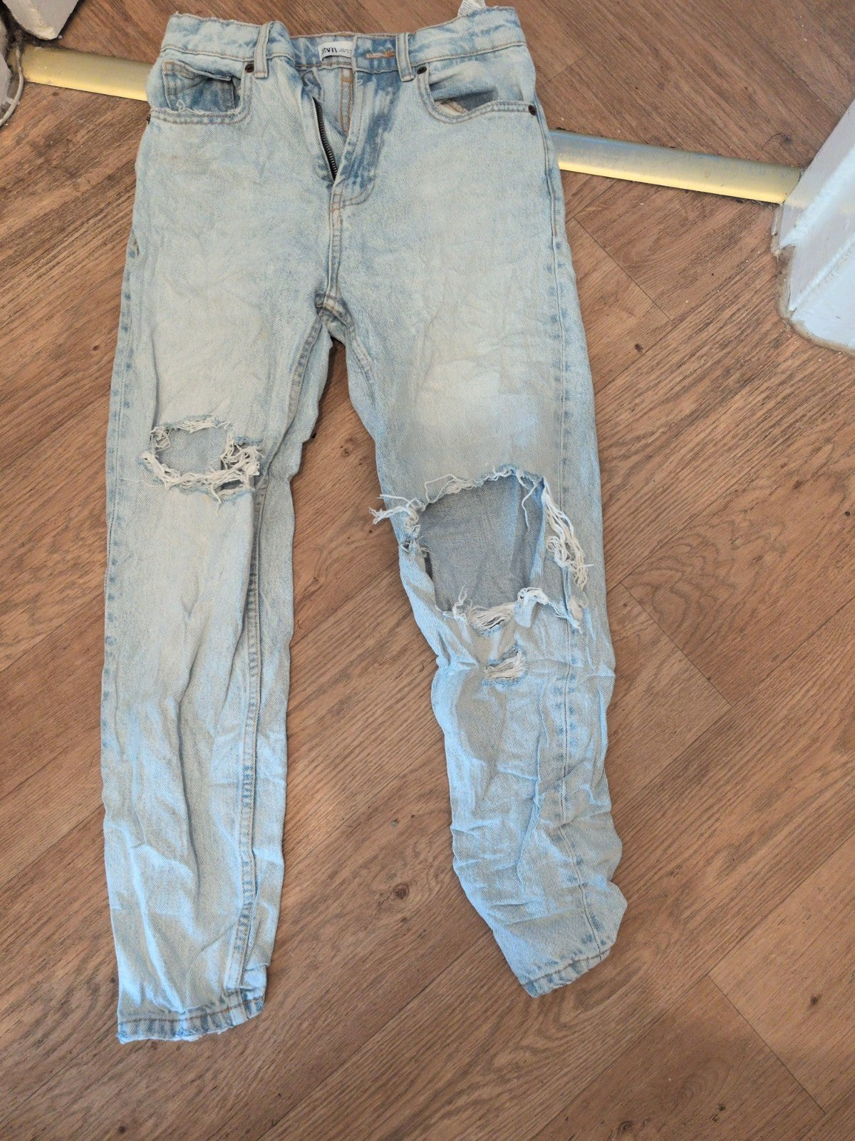 Zara 6 Ripped Pale Blue Jeans
