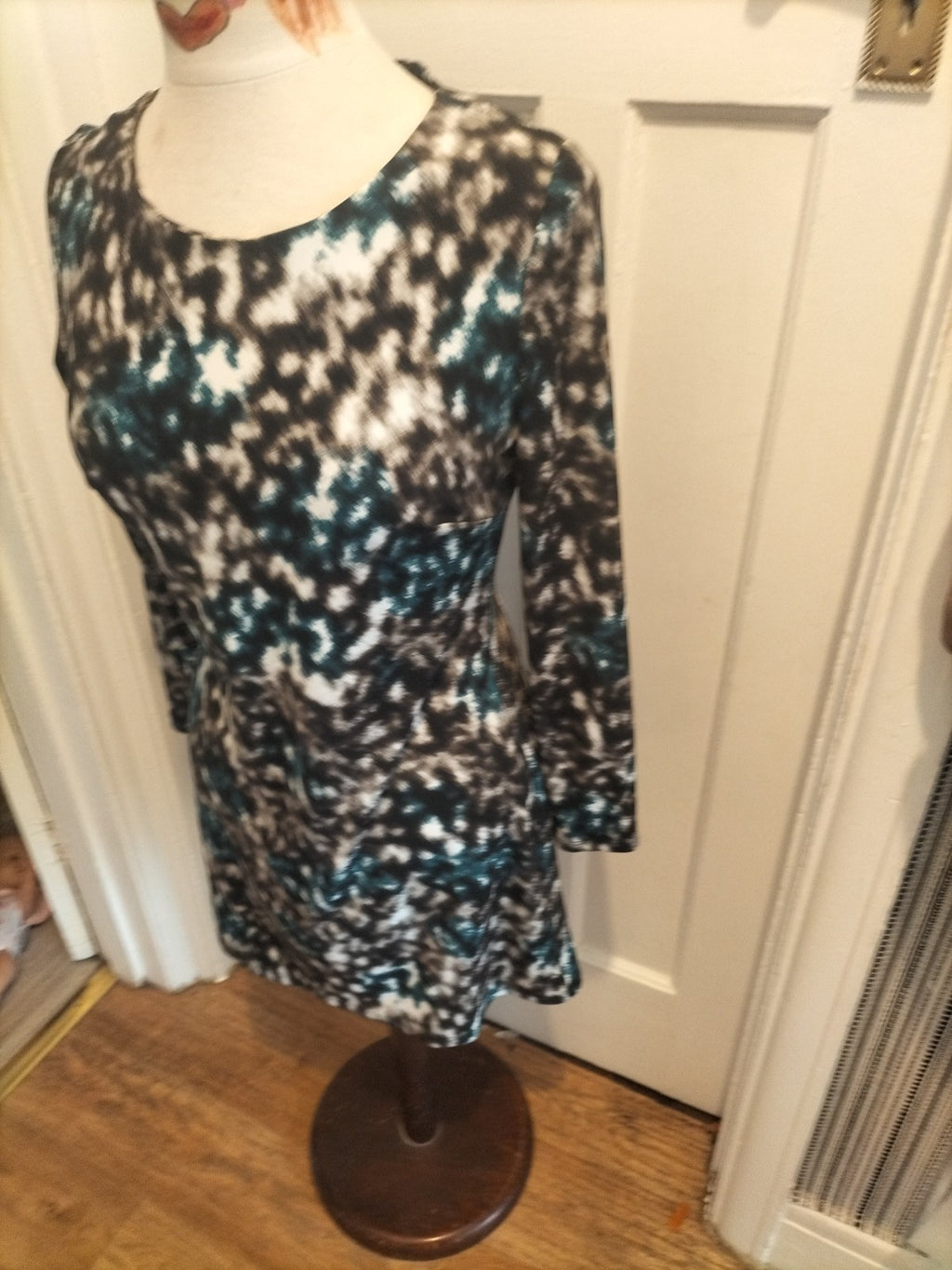 Ladies Planet Size XS Green/Brown/Beige Long Sleeved Dress
