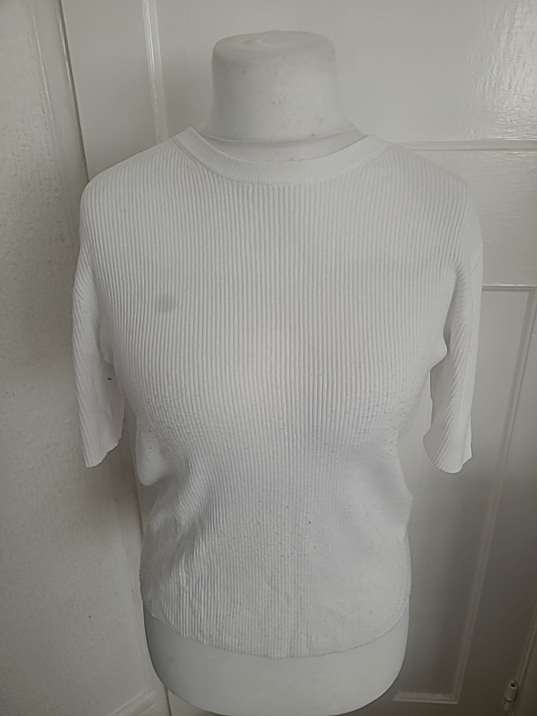 Mens Marks And Spencer Size L White Ribbed Short Sleeved Warm Top Bobbling