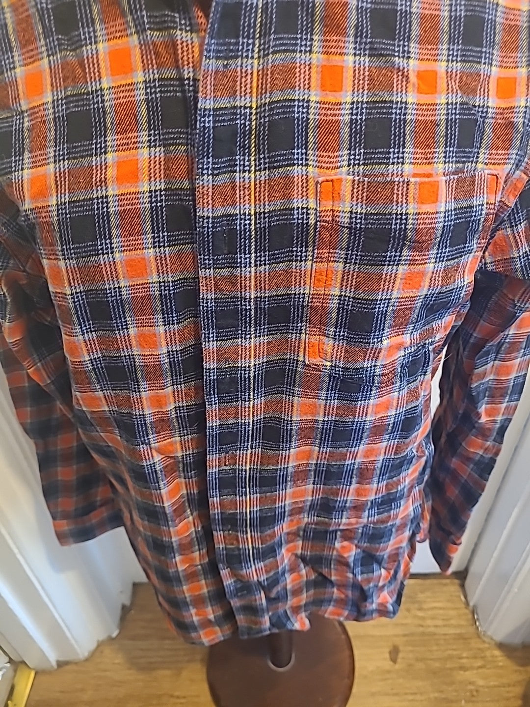 Mens Amazon Essentials Size Medium Navy Red Check Long Sleeved Shirt