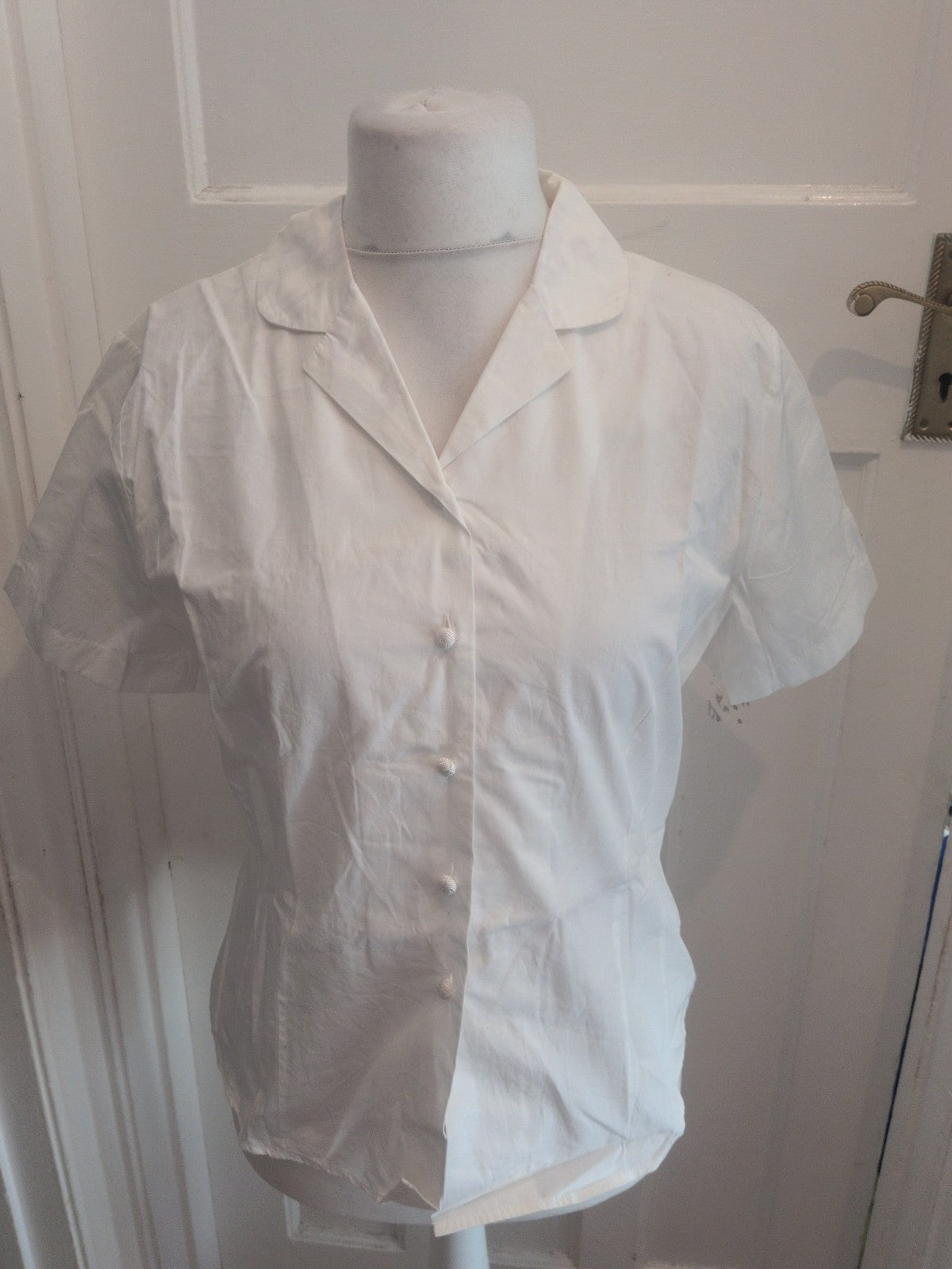 St Micheal 12-14 Medium Shite Buttoned V Neck Shirt
