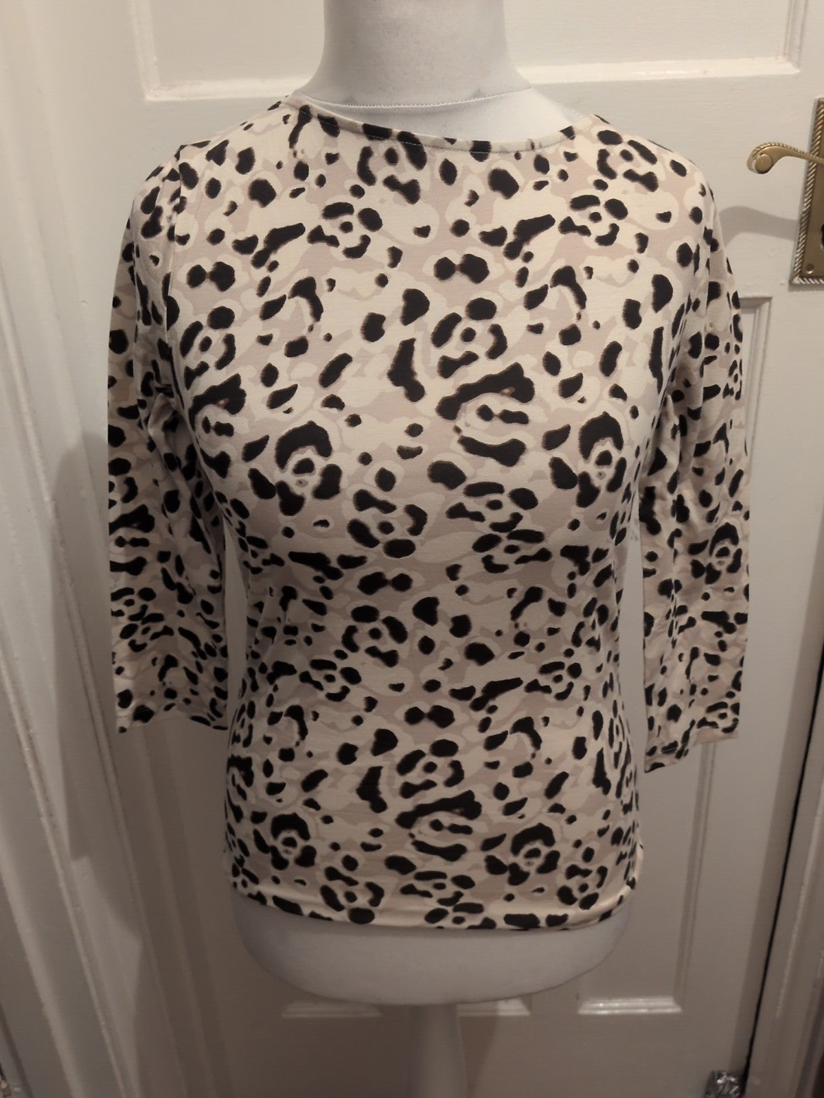 M&S 10 Pale Leopard Print Long Sleeve Blouse