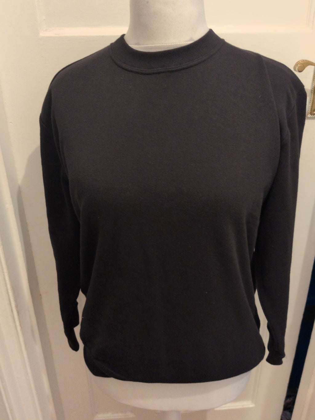 Medium Black Pullover Jumper