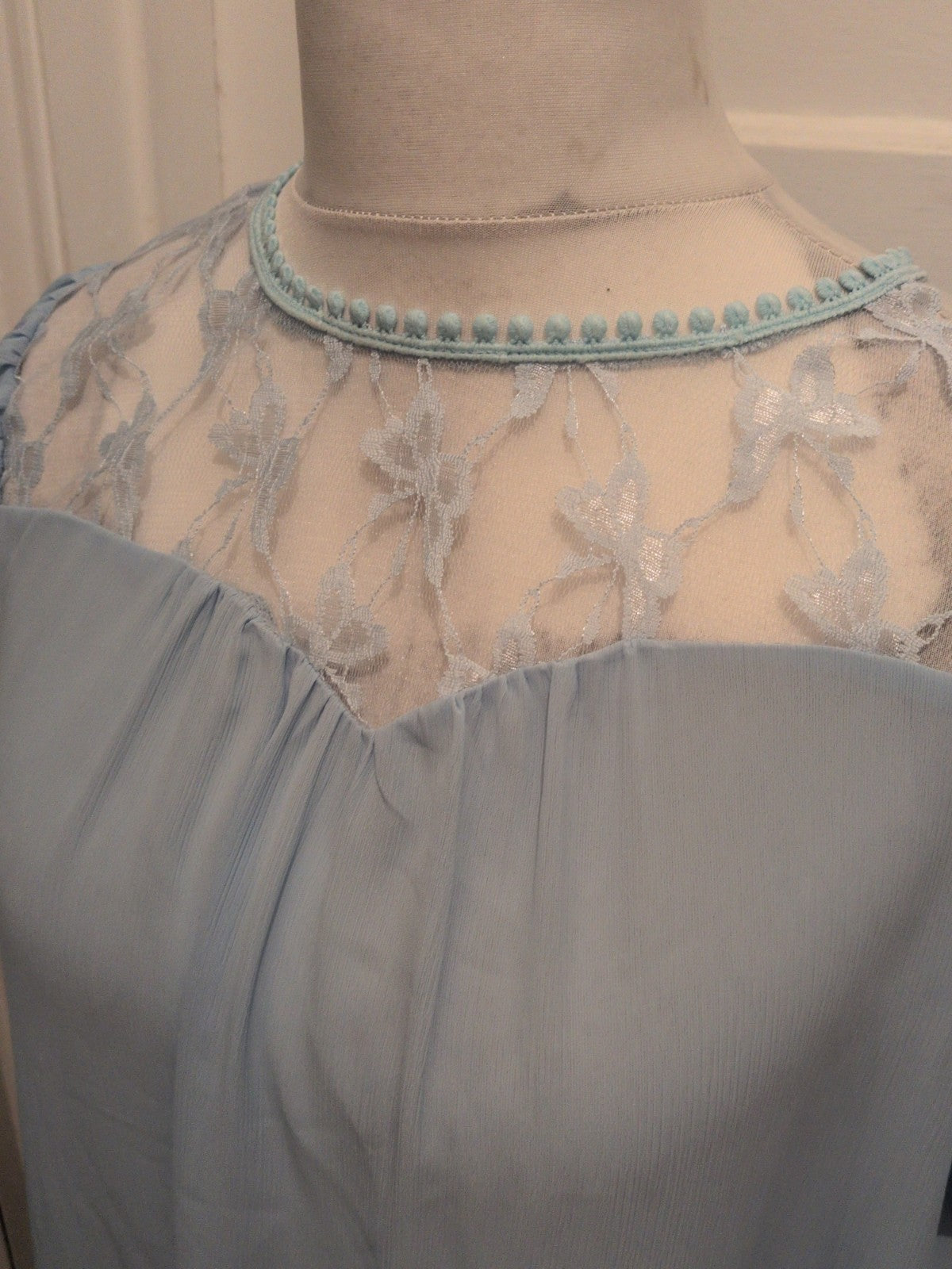 L/XL Blue With Mesh Neck Area Short Sleeve Blouse