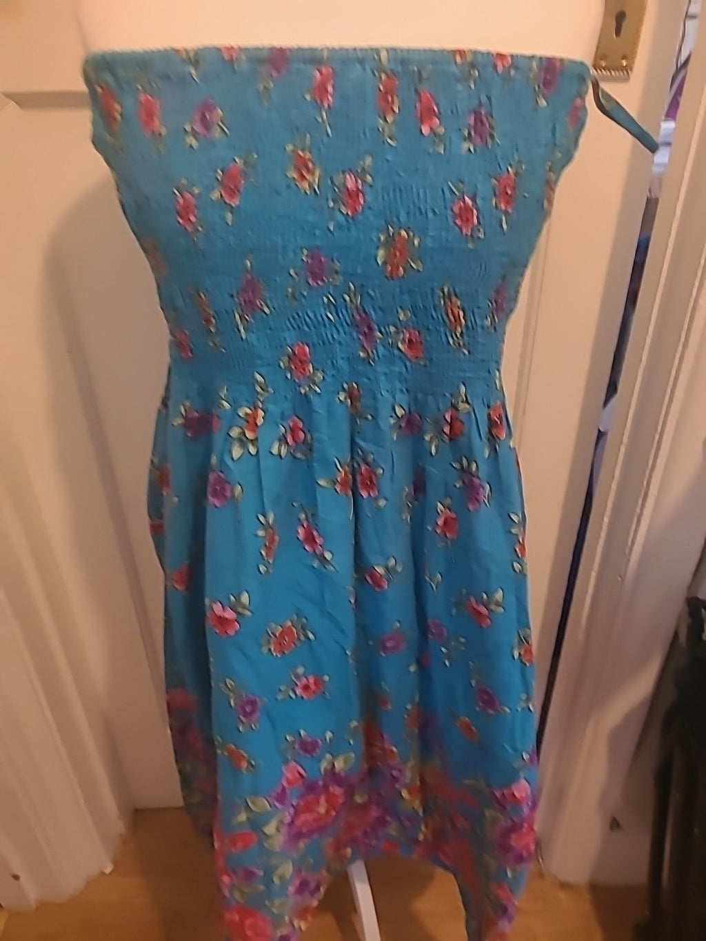 Ladies Cynthia Mehra One Size Blue Floral Sleeveless Strapless Dress
