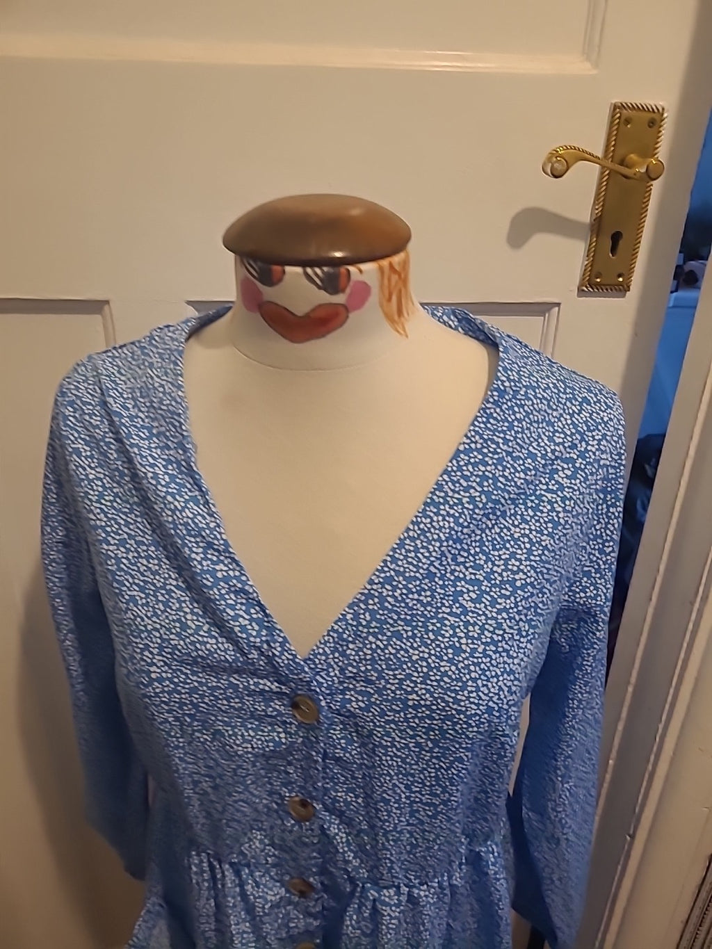 Ladies Size Medium Blue/White Long Sleeved Buttoned Dress
