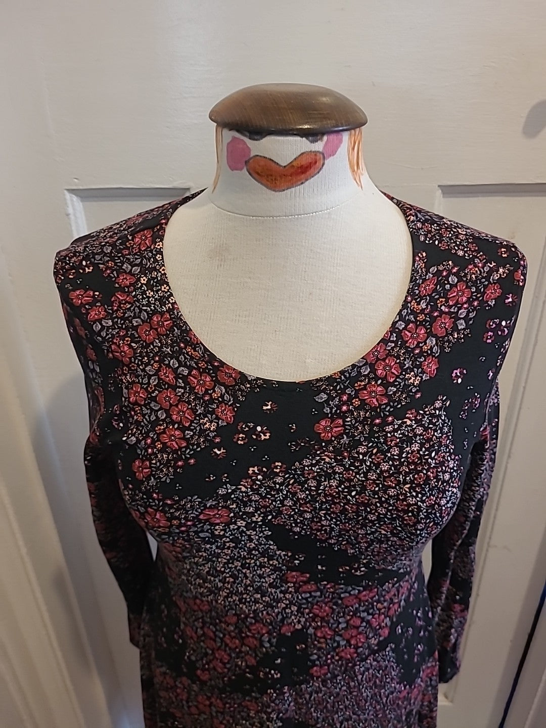 Ladies Size Medium Floral Mid Sleeved Dress