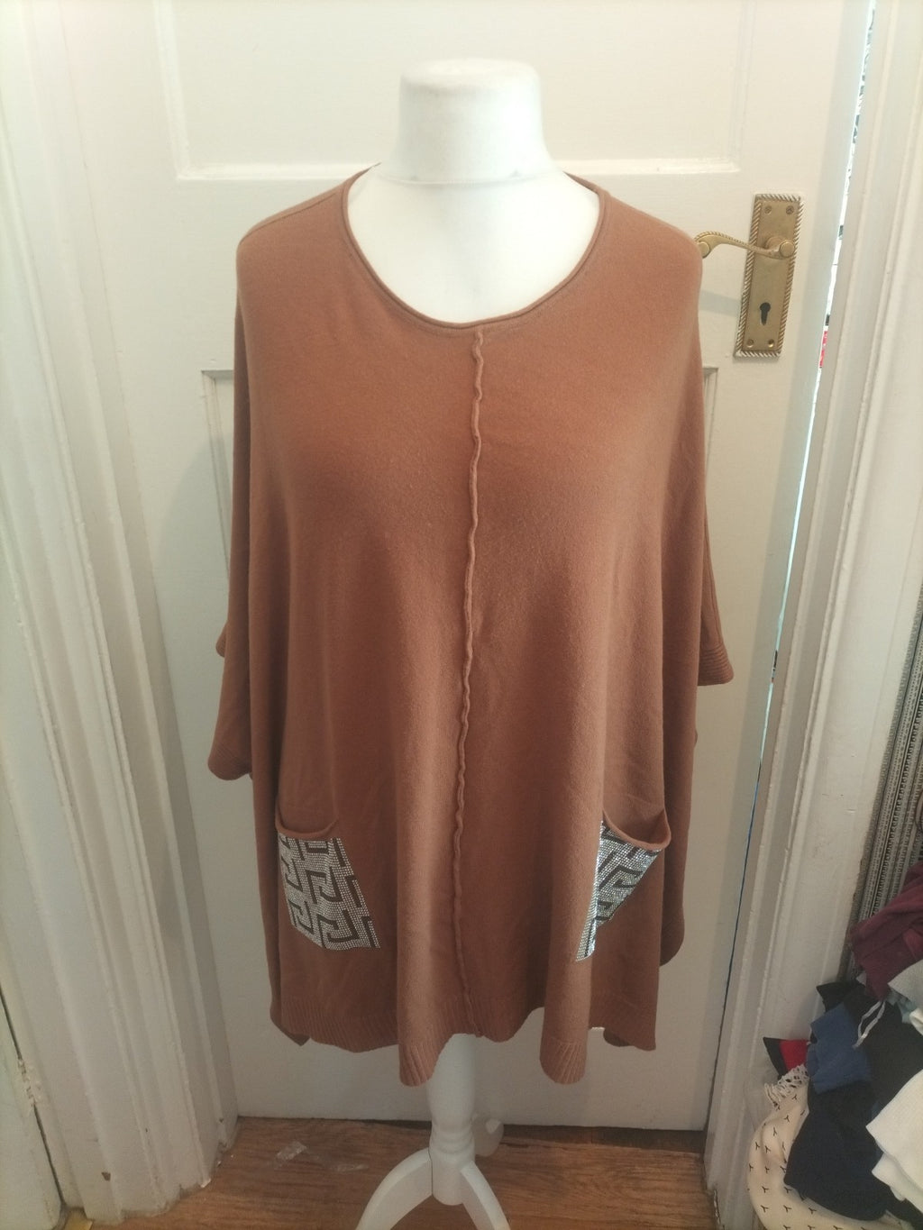 M&V S/M Brown Poncho