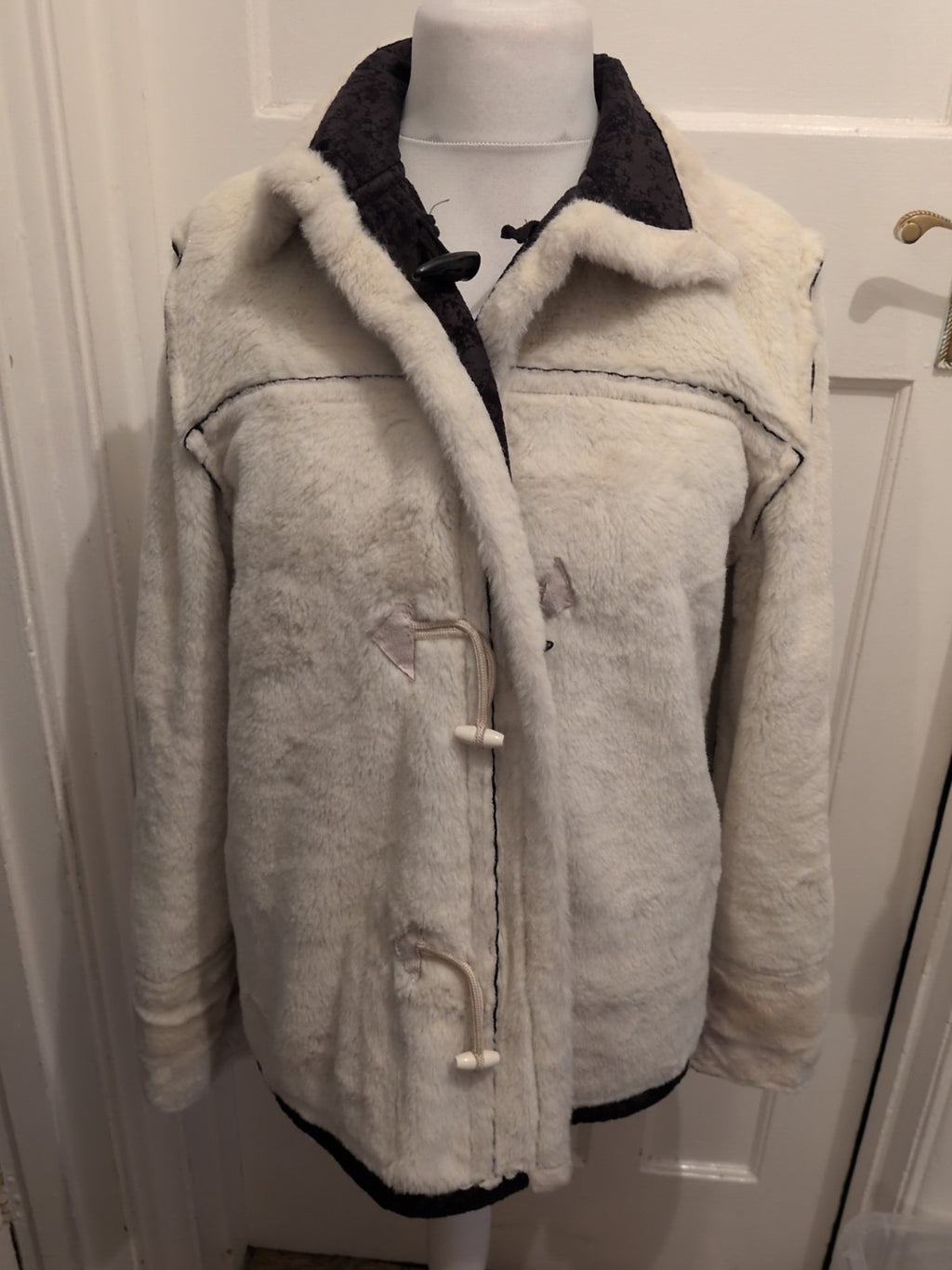 Medium White And Black Fluffy Tassel Fasten Jacket