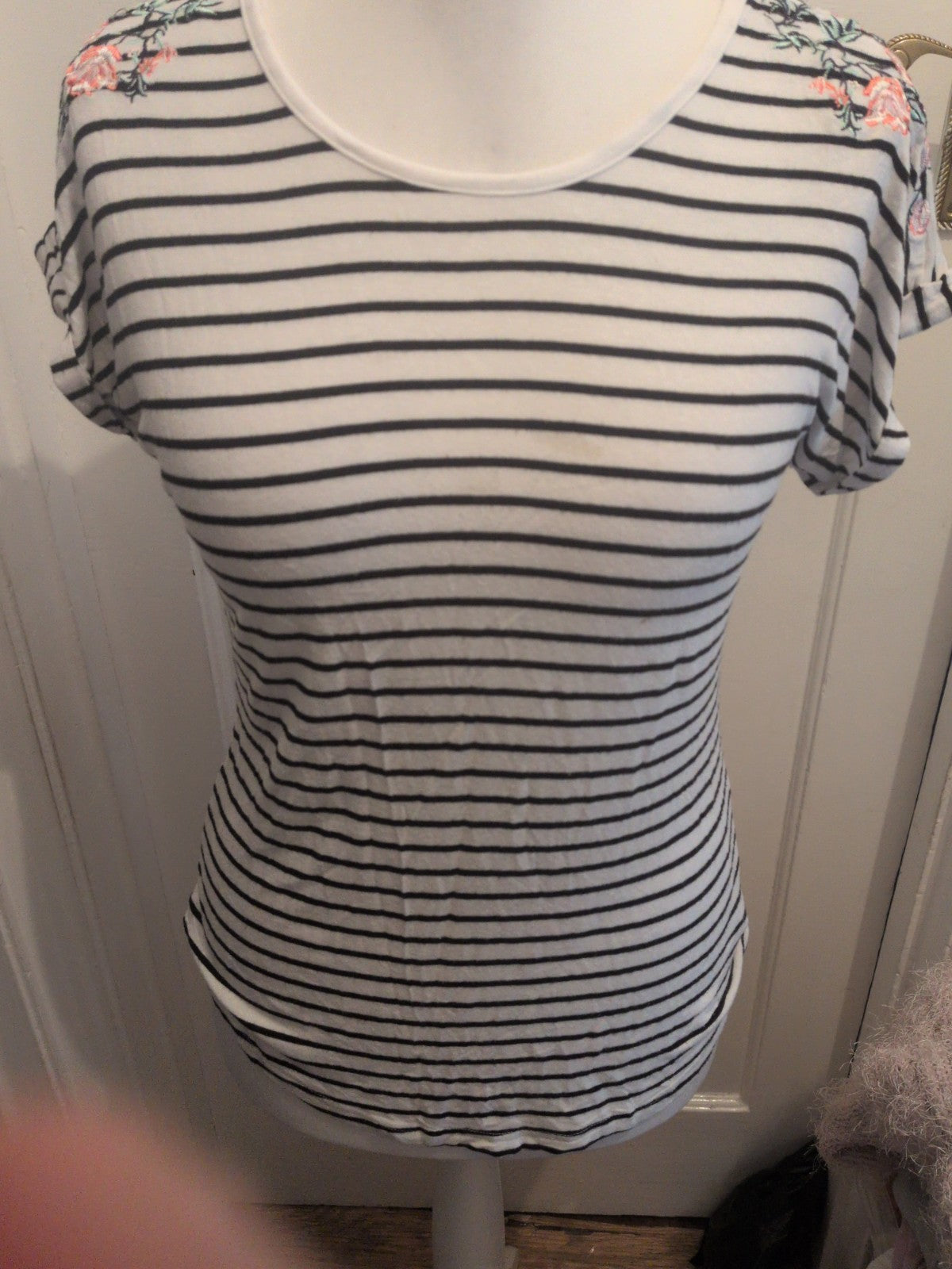 Peacocks 14 Striped Floral Embroidery Short Sleeve Blouse