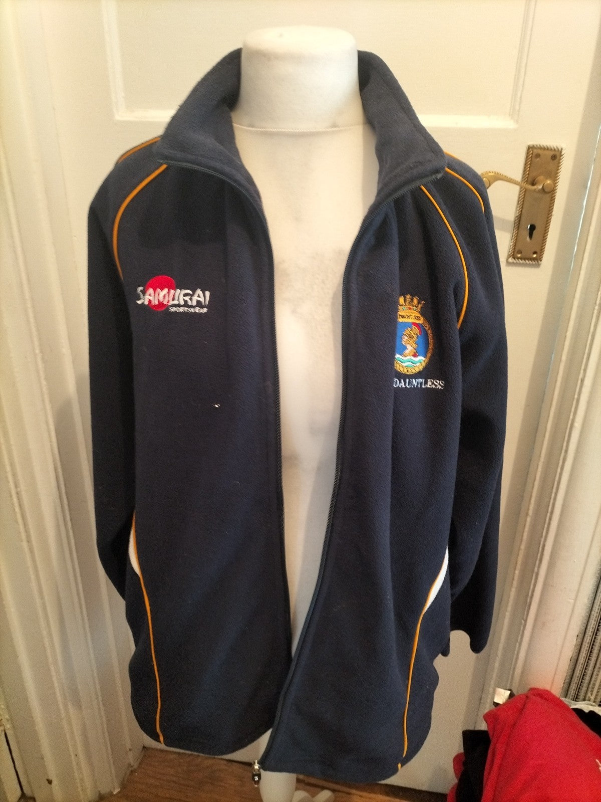 Mens Samurai Size Medium HMS Dauntless Jumper
