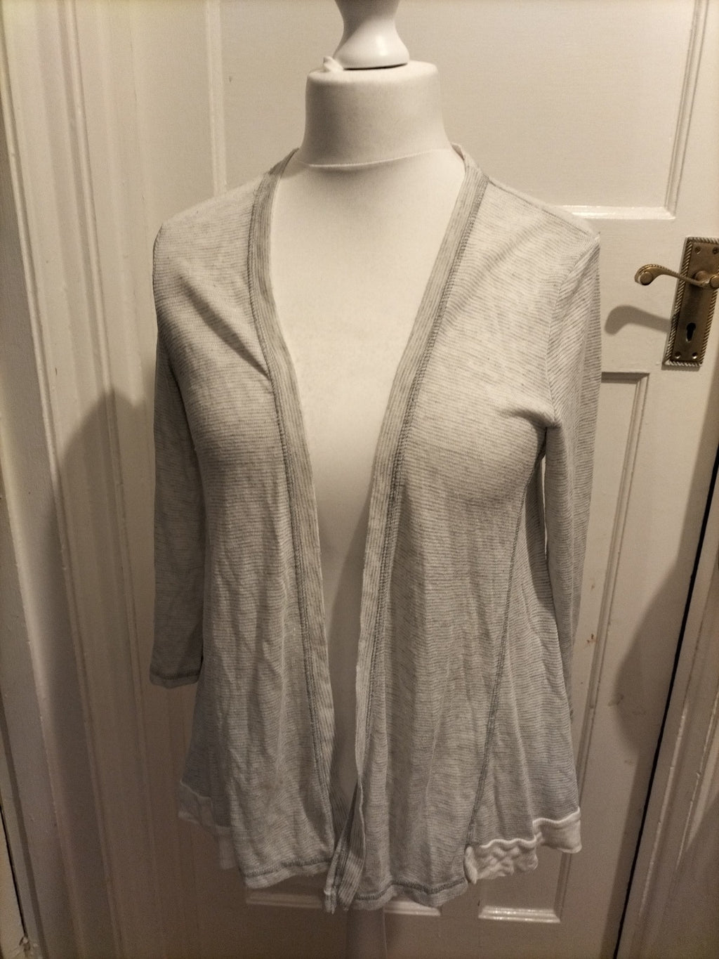 Ladies Marks And Spencer Size 14 Grey Lightweight Cardigan