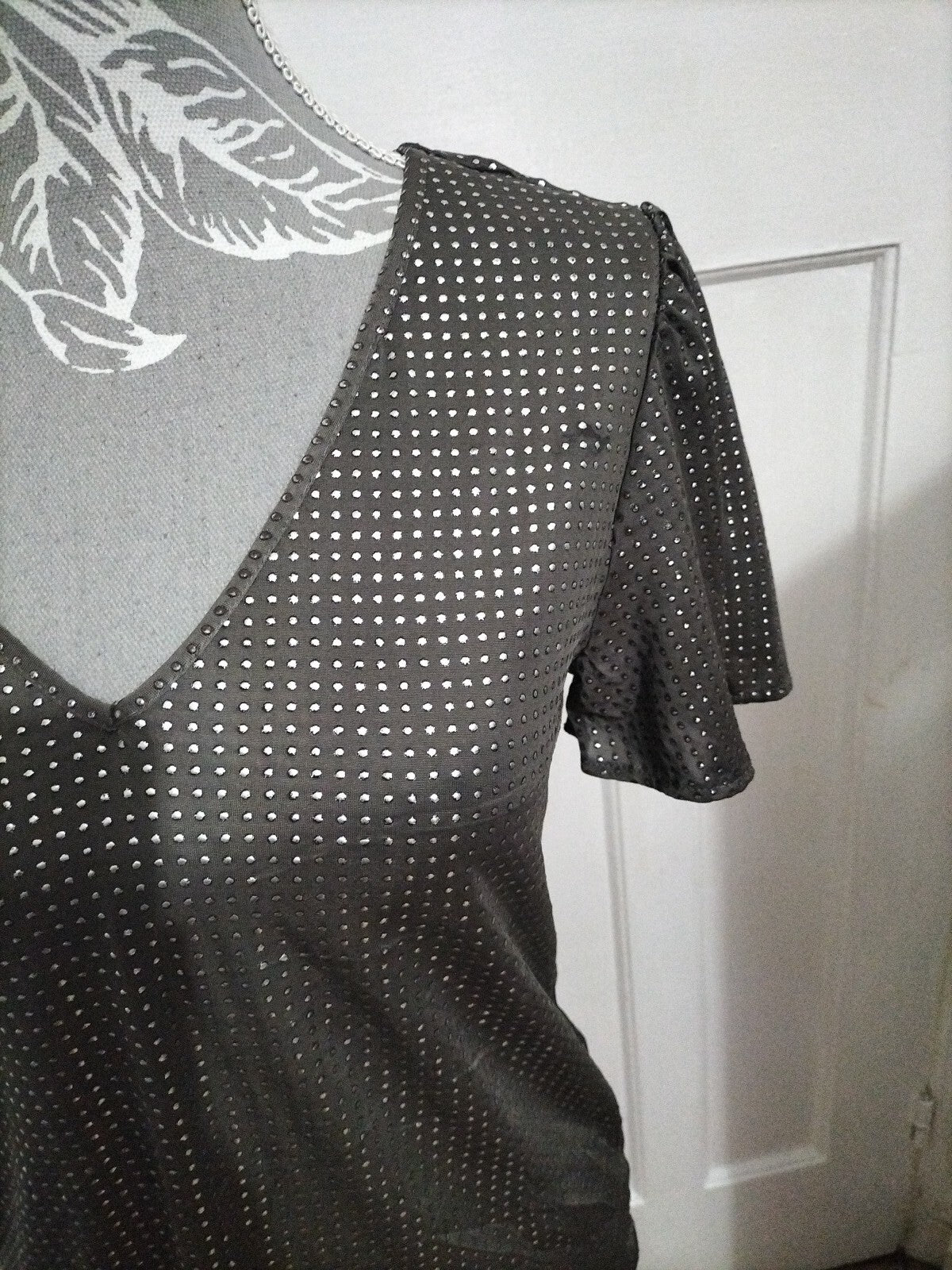 Ladies Unbranded Size 8 Grey Dyemonty Short Sleeved Blouse