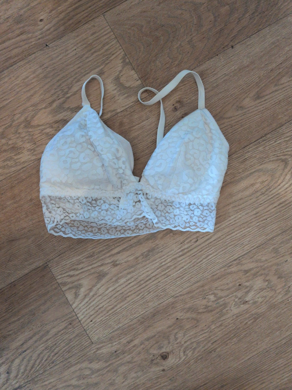New Look 12 White Lace Bralette Padded