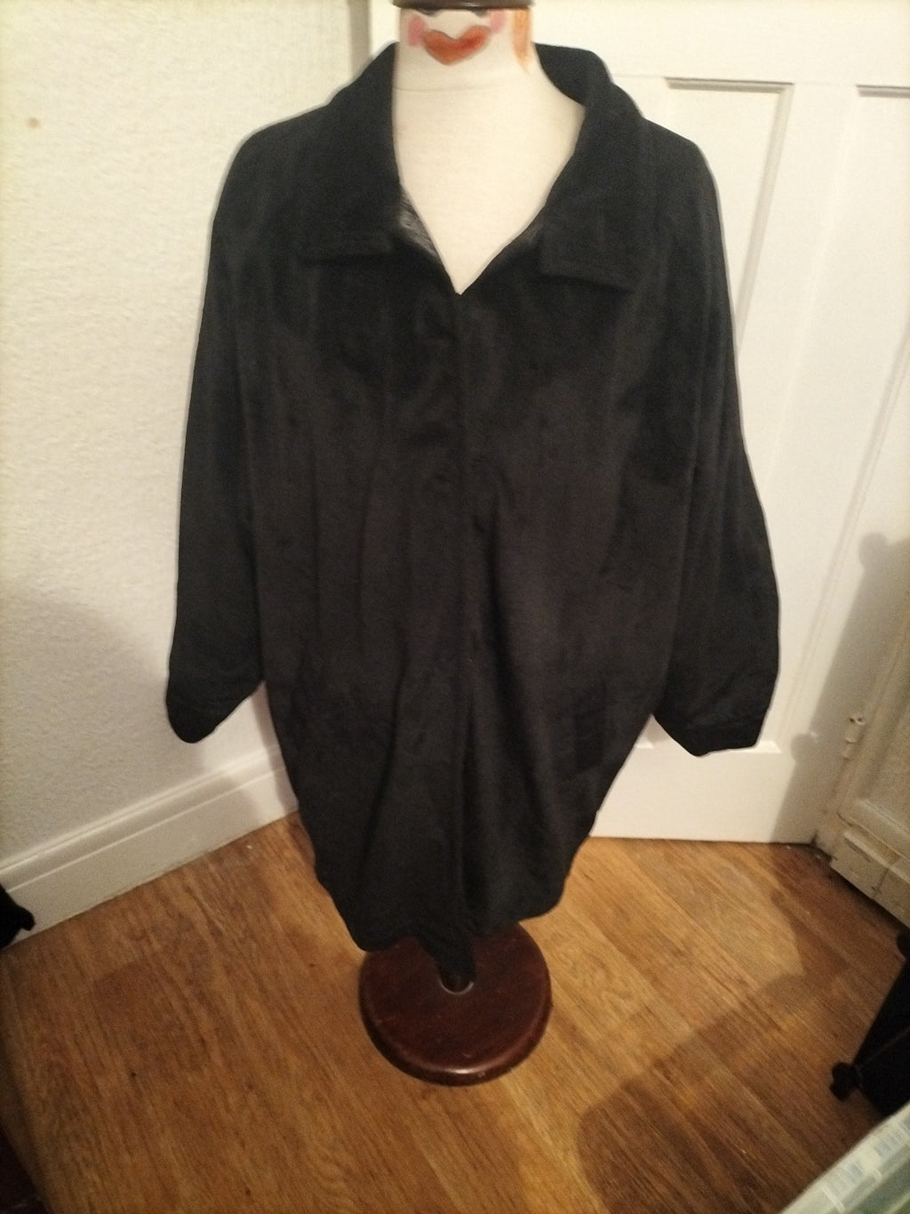 Ladies Size Large Black Shiny Fleece Lined Coat