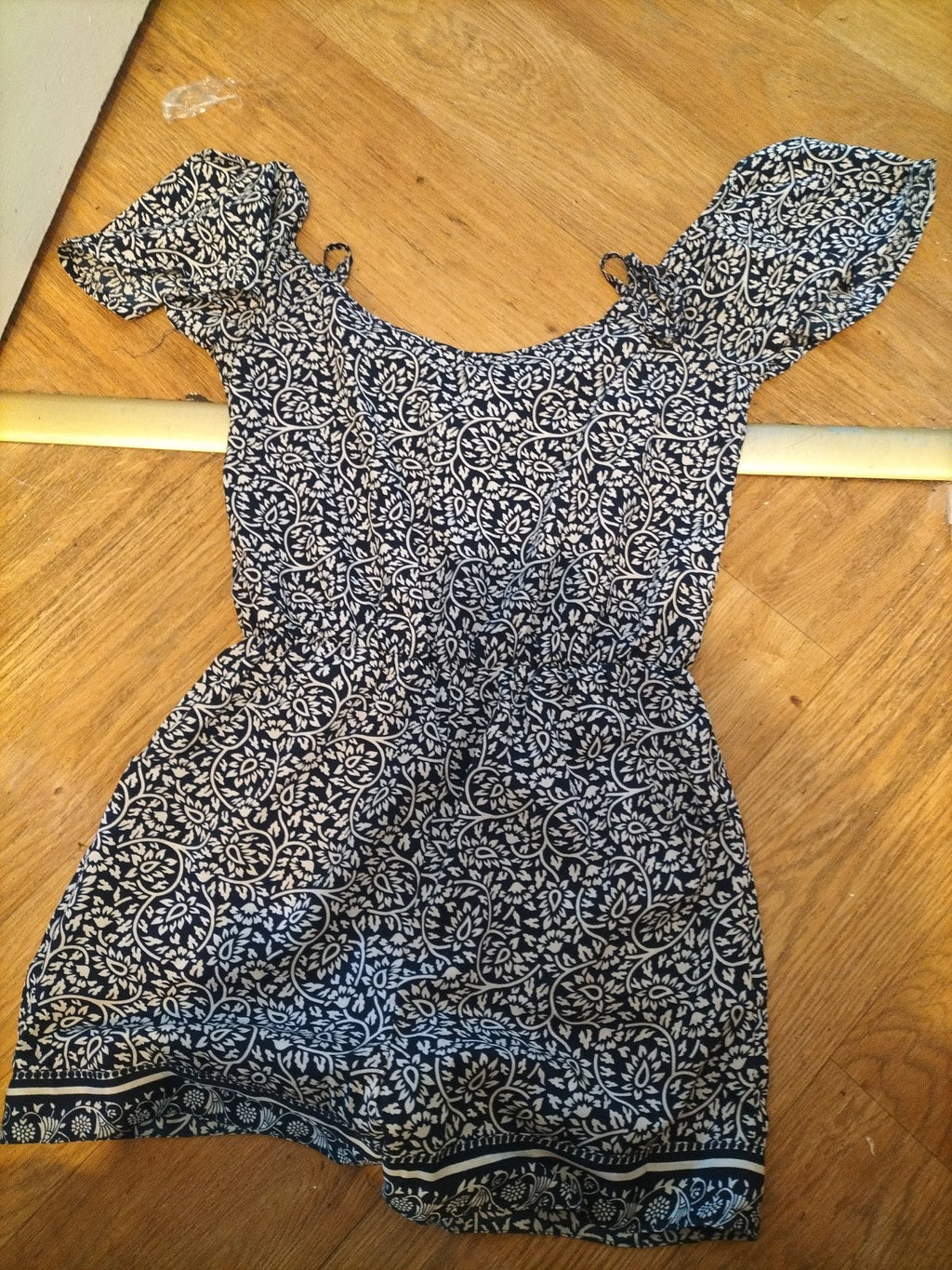 Ladies Boohoo Size Small Navy And White Short Sleeved Playsuit