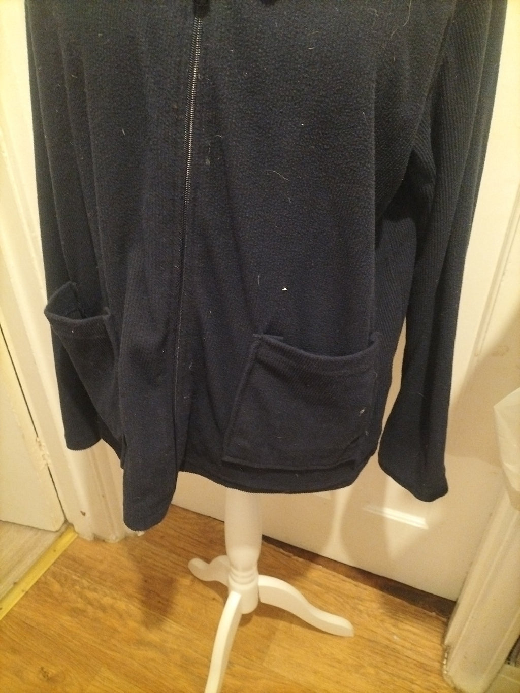Mens Damart Size Large Navy Long Sleeved Jacket