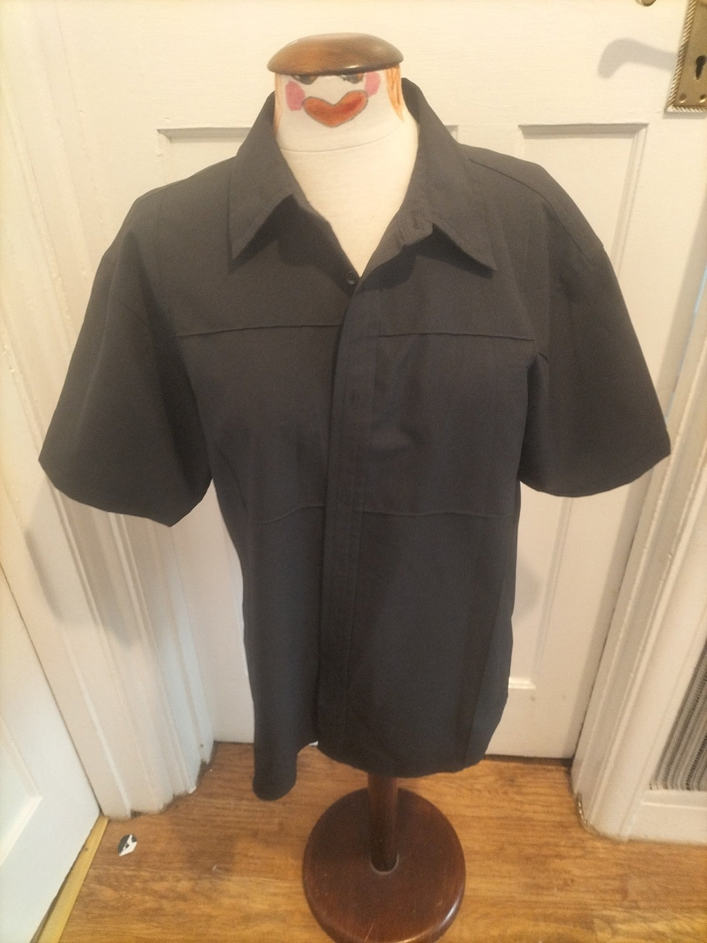 Mens Urban Spirit Size Large Black Short Sleeved Shirt