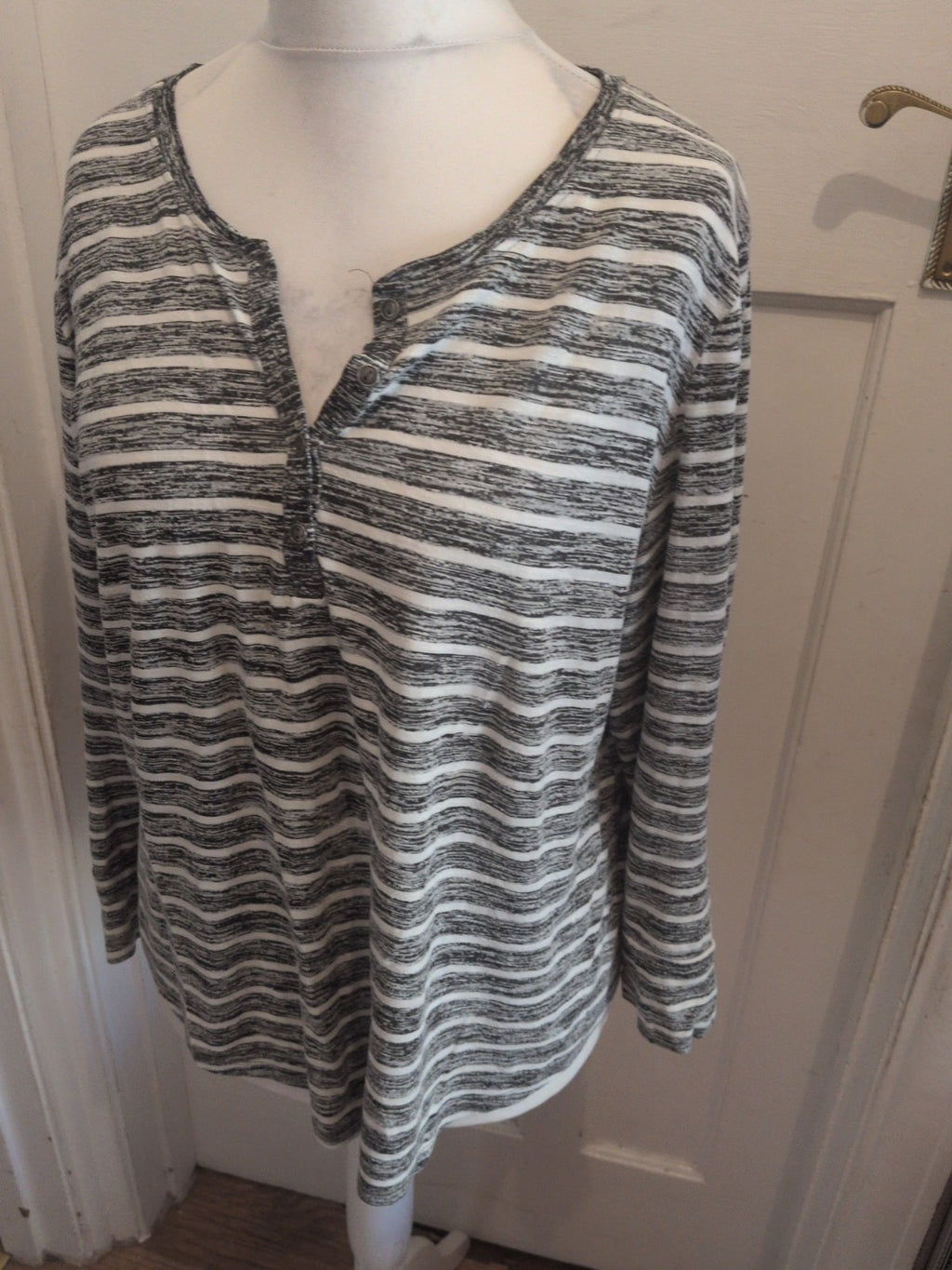 Ladies Papaya Size 20 Grey Fleck Stripe Long Sleeve Blouse