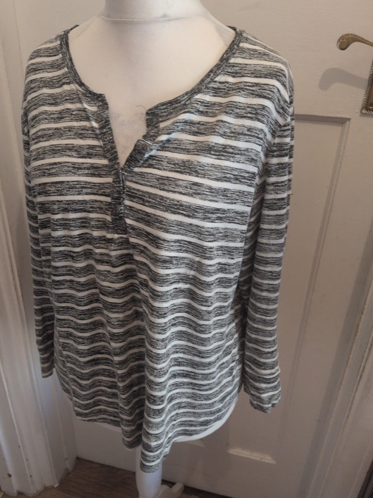 Ladies Papaya Size 20 Grey Fleck Stripe Long Sleeve Blouse