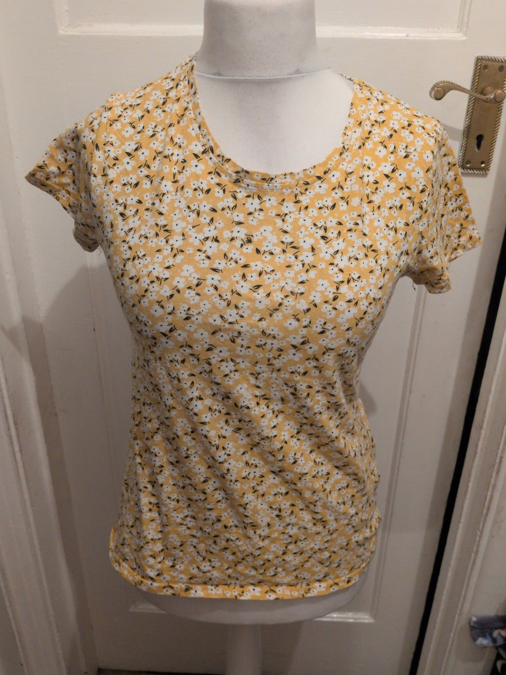 Ladies Pep&Co 14 Yellow Flower Short Sleeve T-shirt