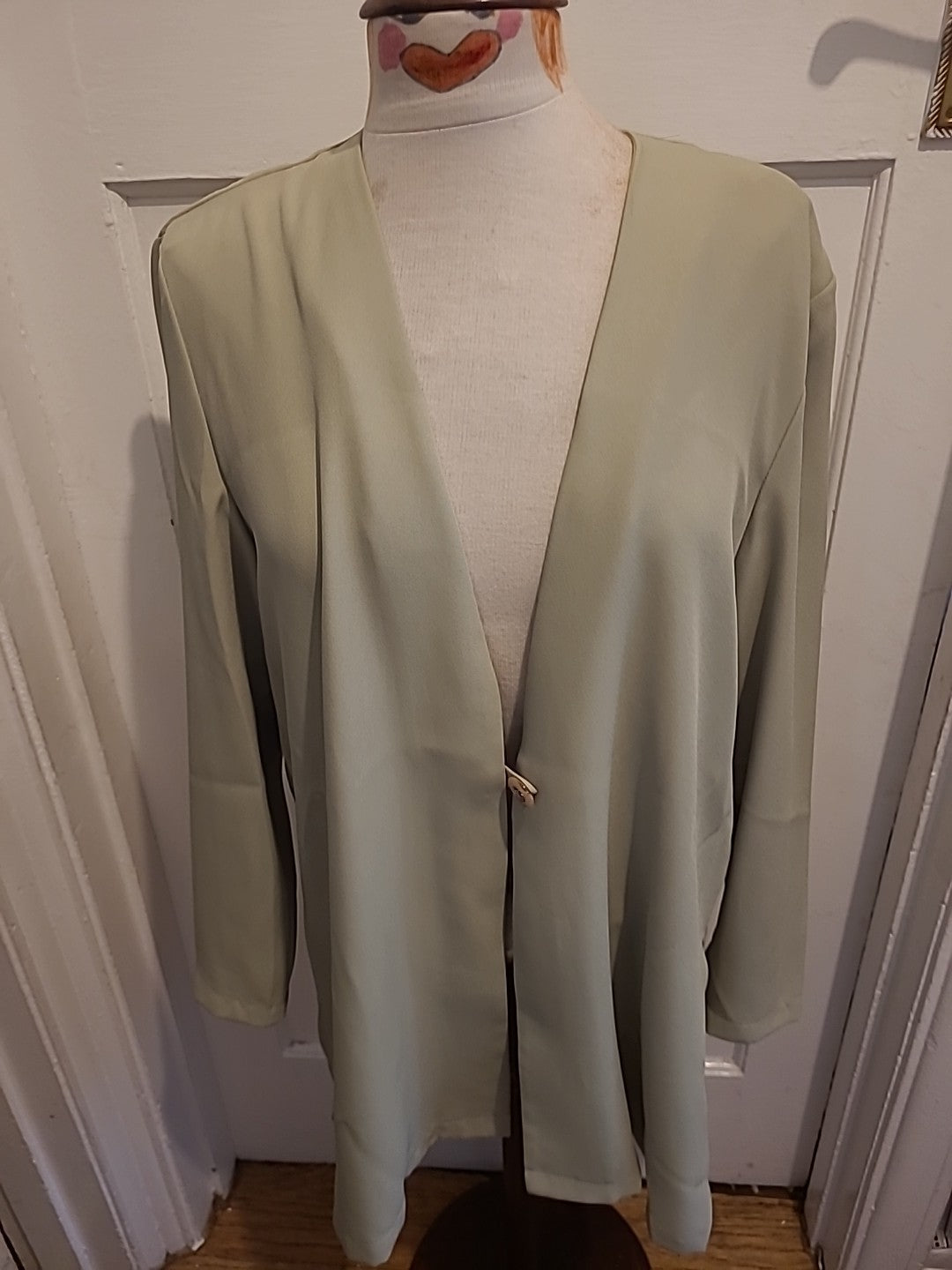 Ladies Monalisa Size M/L Green Long Sleeved Lightweight Blazer/Cardigan