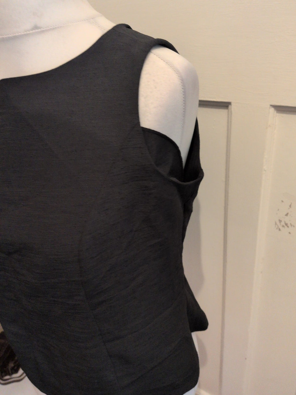 Ladies Meghan 14 Black Sleeveless Blouse