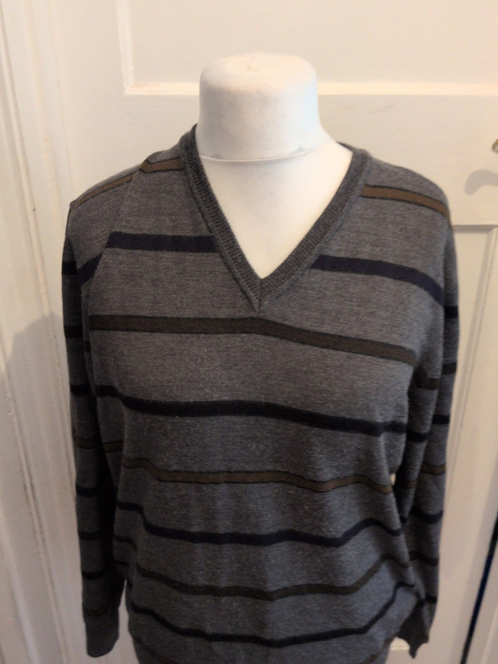 Mens Large Grey Stripe V Neck Jumper