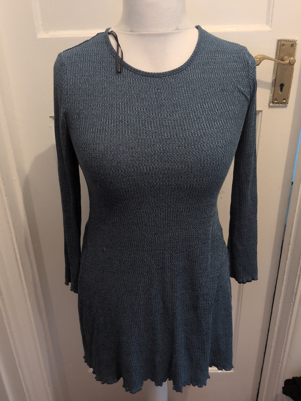 Ladies Divided Size 16 Teal Long Sleeved Dress