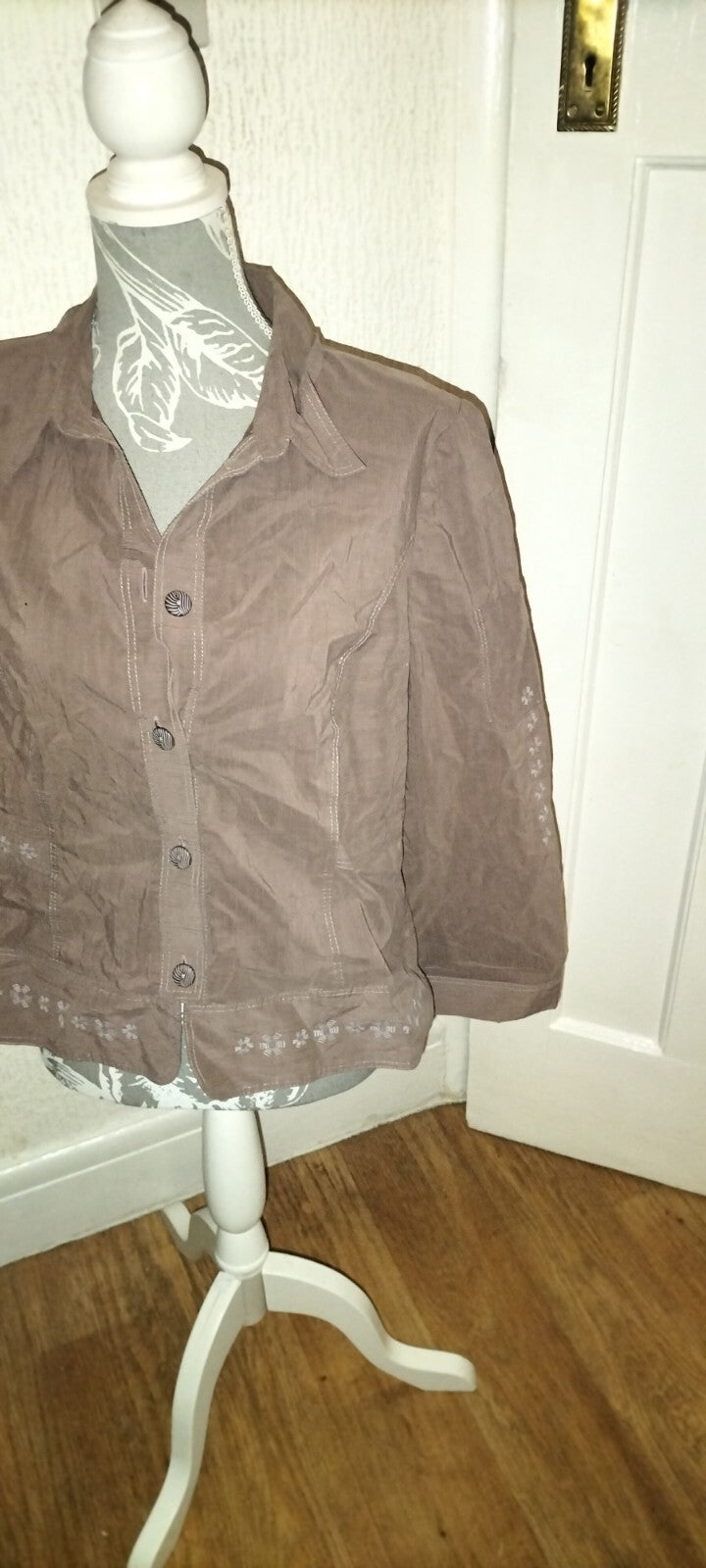 Ladies Pauporte Size Small Brown Long Sleeved Blouse