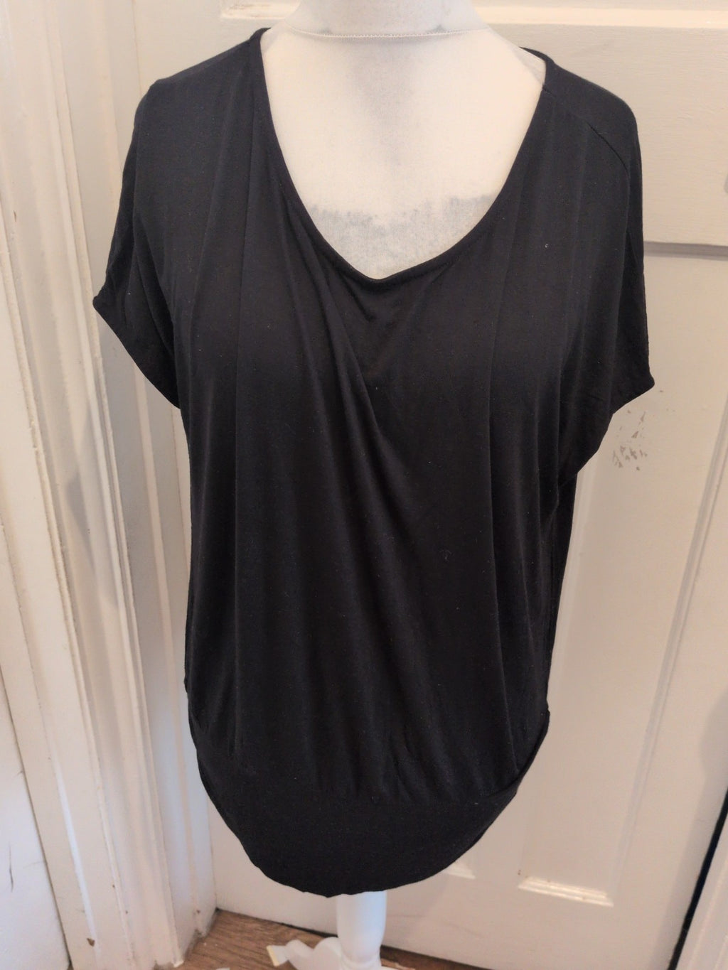 L/XL Black Shirt Sleeve T-shirt