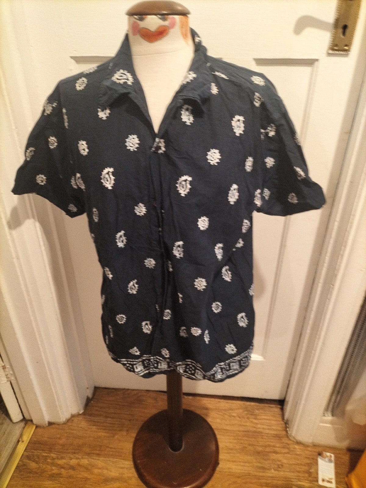 Mens Whispering Smith Size XL Navy/White Patterned Shirt