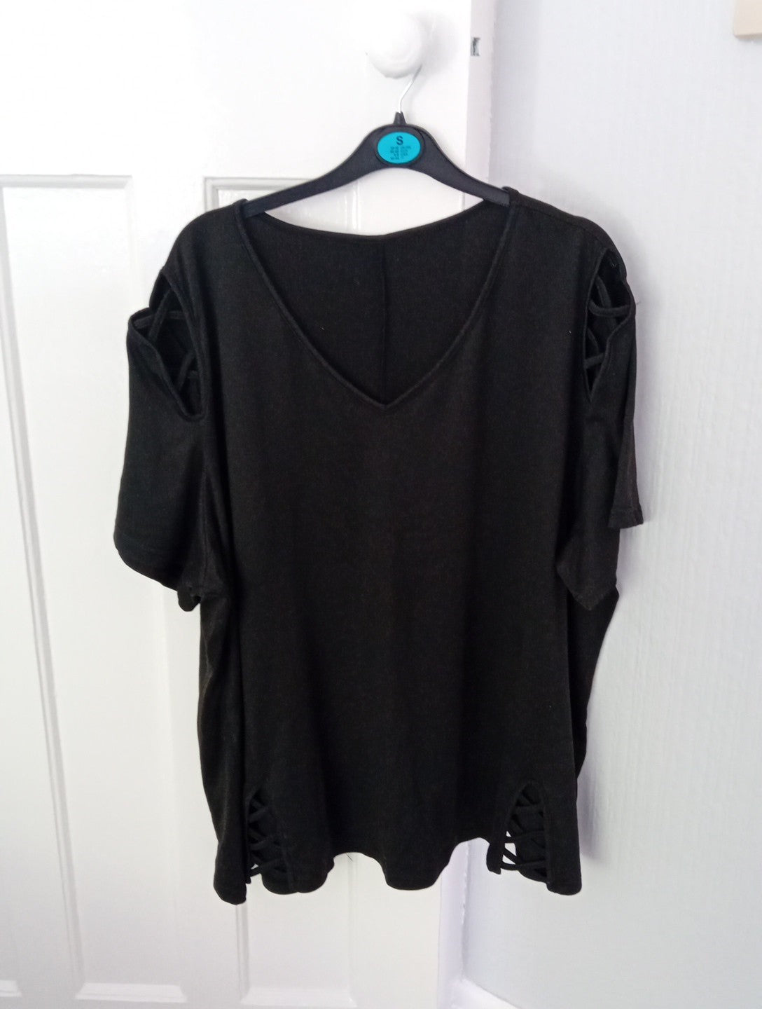 Ladies Black V Neck T.shirt Size 4xl Criss/cross Trim Free Delivery