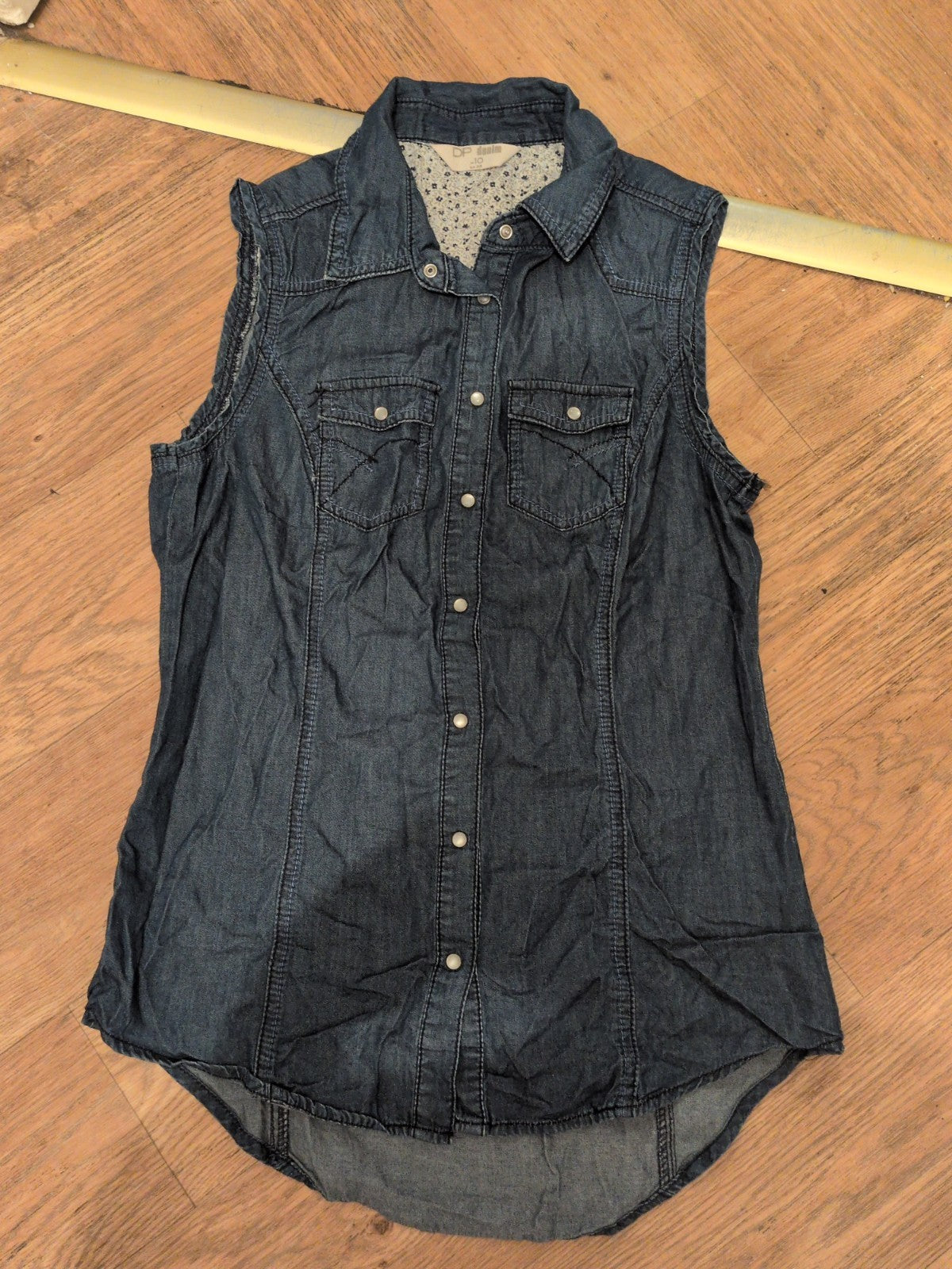 Ladies Dorothy Perkins Size 10 Denim Collared Sleeveless Top