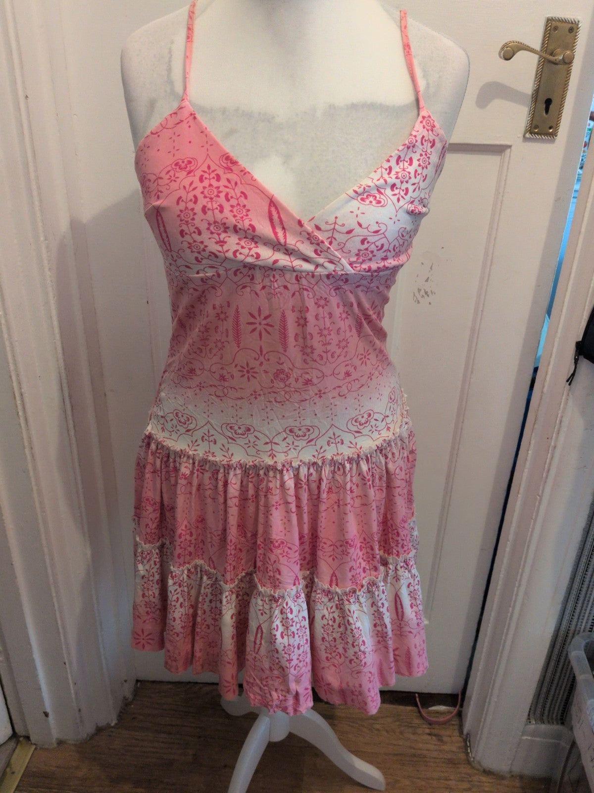 2 Unreal M/L Pink Sleeveless Midi Dress