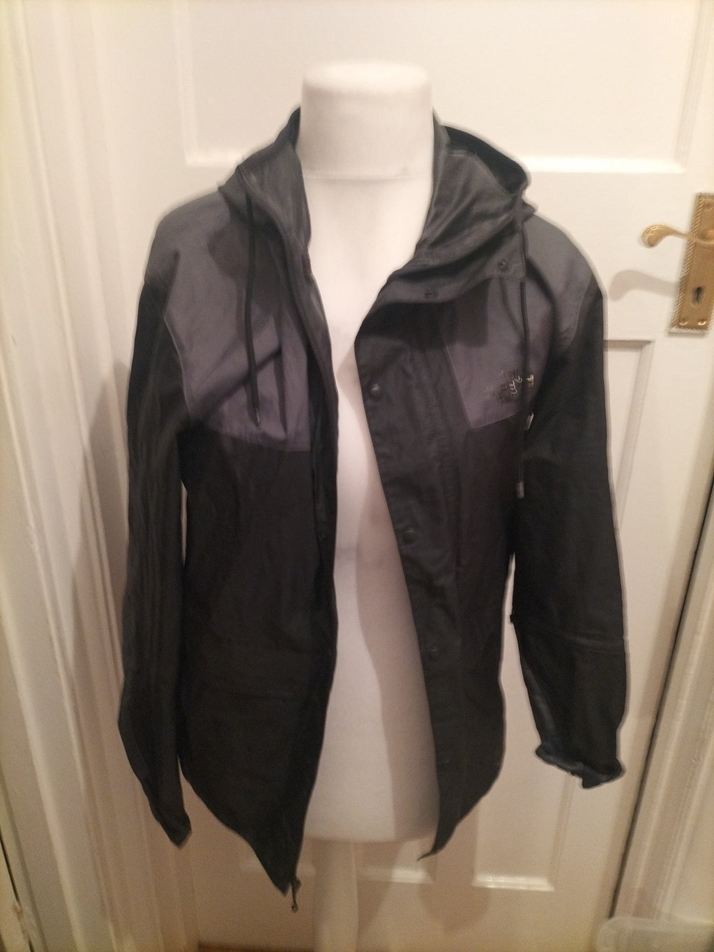 Mens The North Face Size M Black Rain Coat