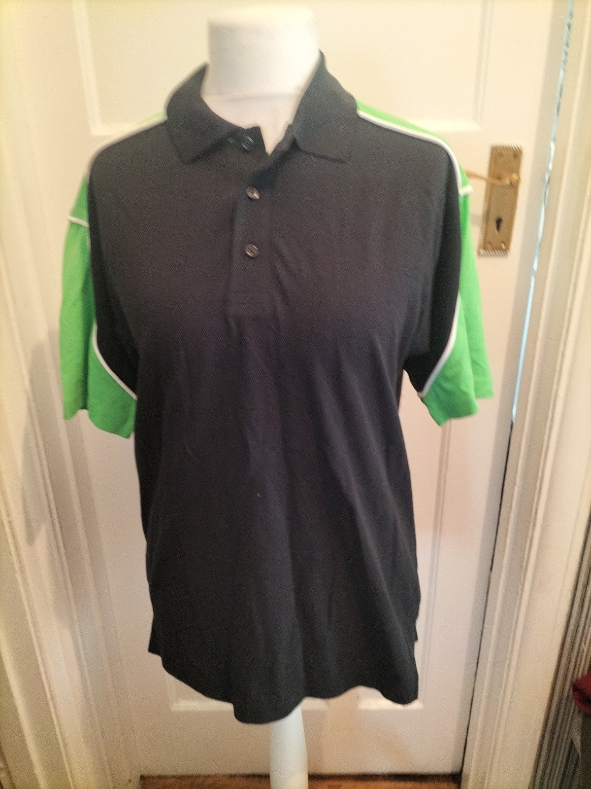 Mens Formuld Size Small Green And Black Short Sleeved Polo