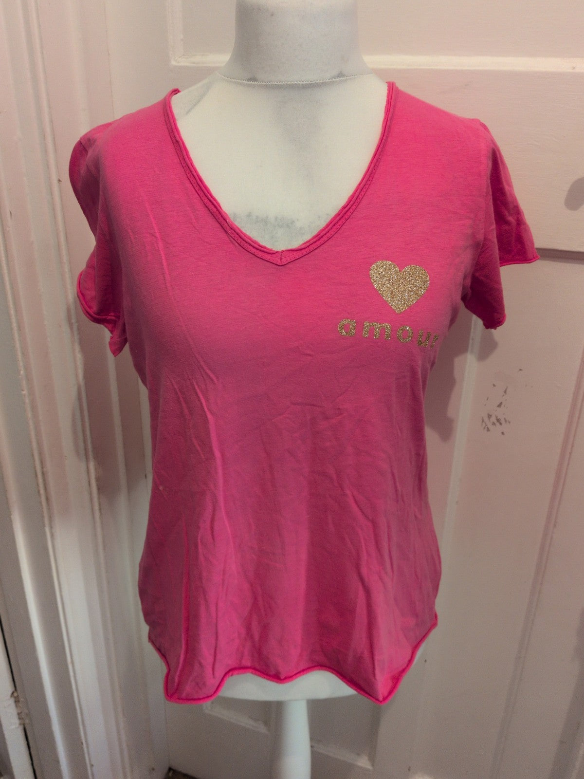 M/L Pink "Amore" Short Sleeve Tshirt