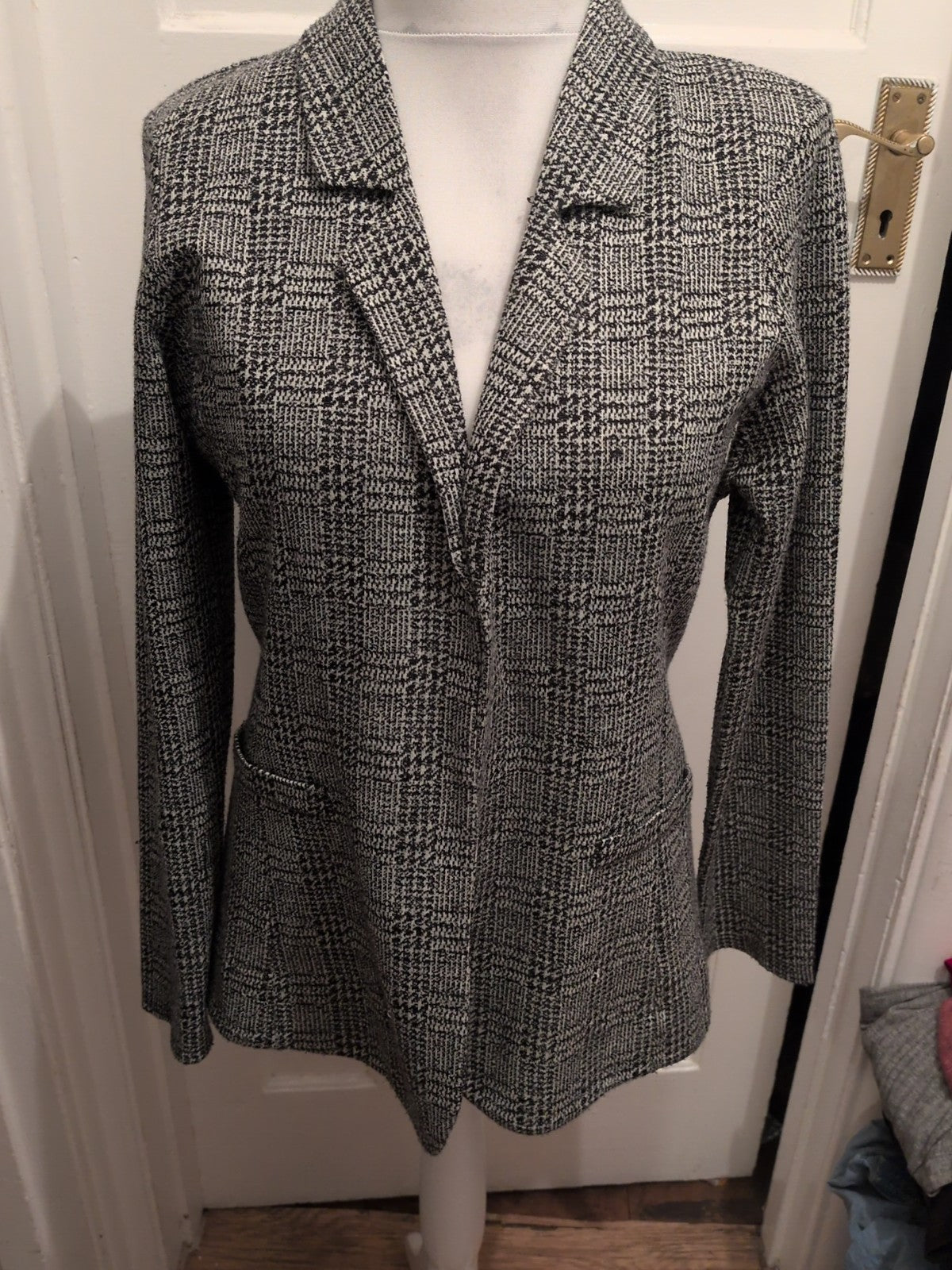 Next 16 Black And White Pattern Open Blouse
