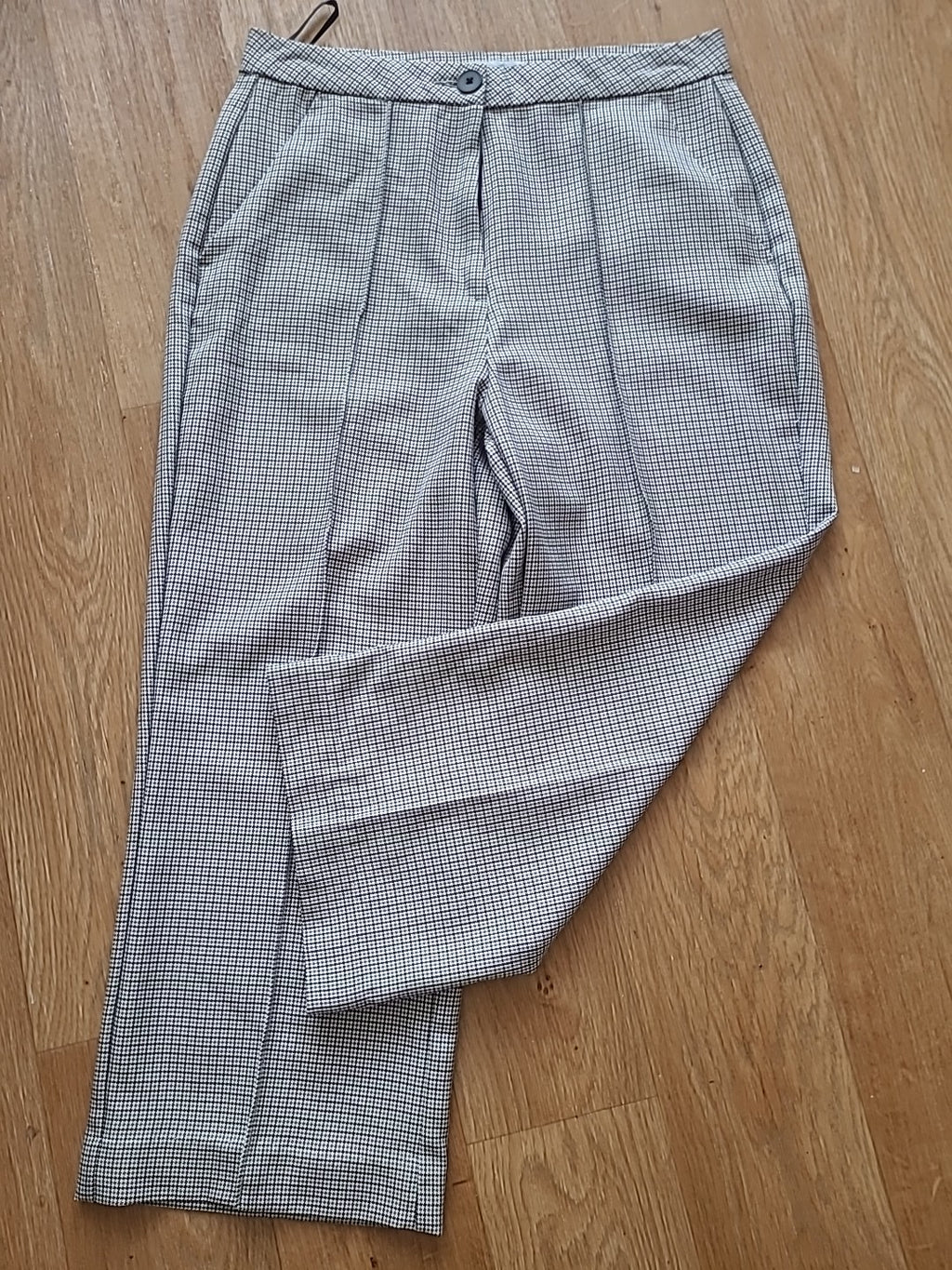Ladies Primark Size 14 Black/White/Grey Patterned Trousers