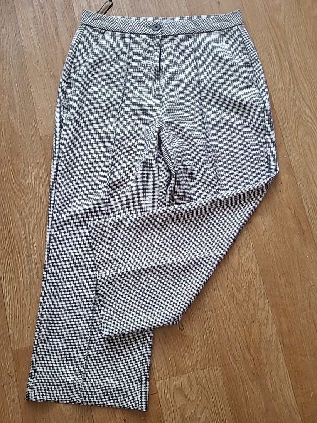 Ladies Primark Size 14 Black/White/Grey Patterned Trousers