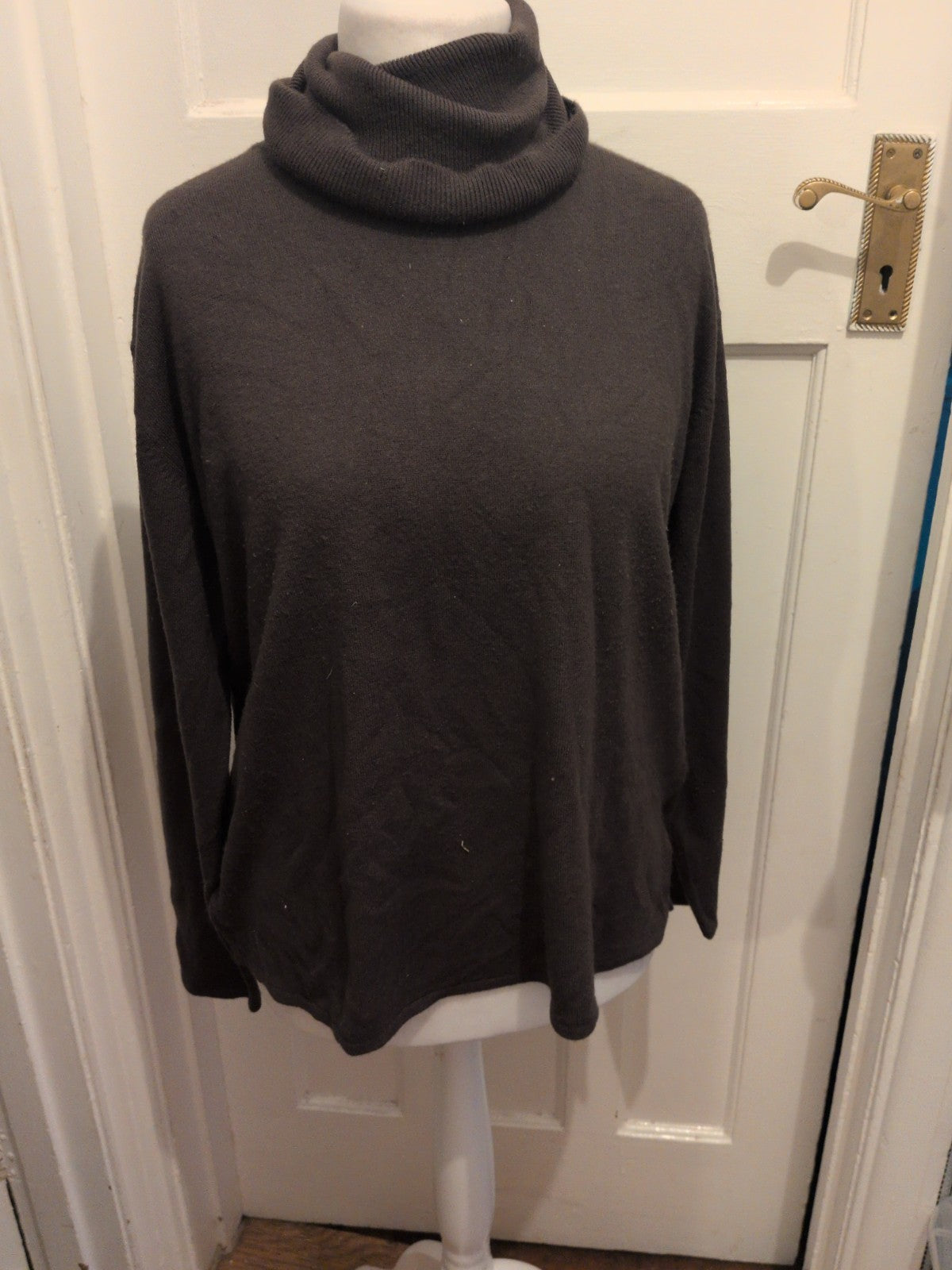 Rowlands XL Very BrownRoll Neck Jumper