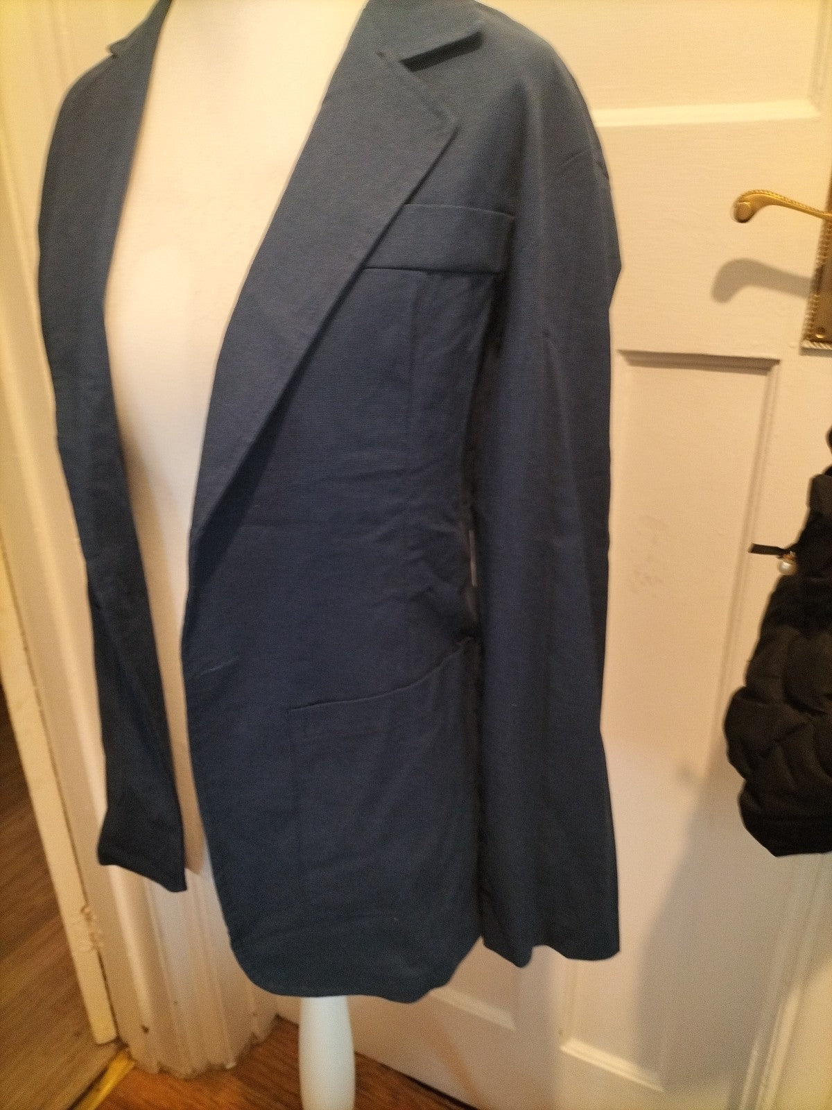 Ladies Fashion Size 4 Dark Navy Long Sleeved Buttoned Blazer