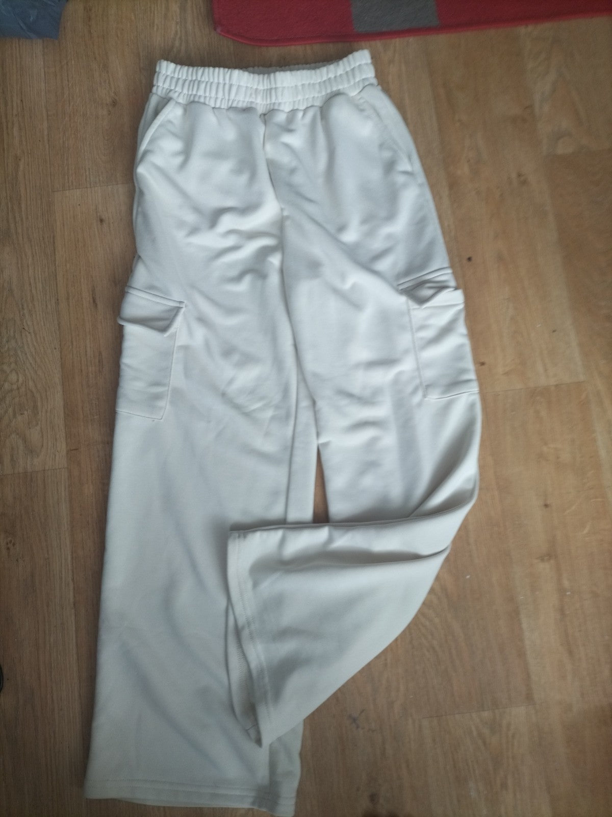 Ladies Size Medium Ivory Elasticated Cargo Joggers