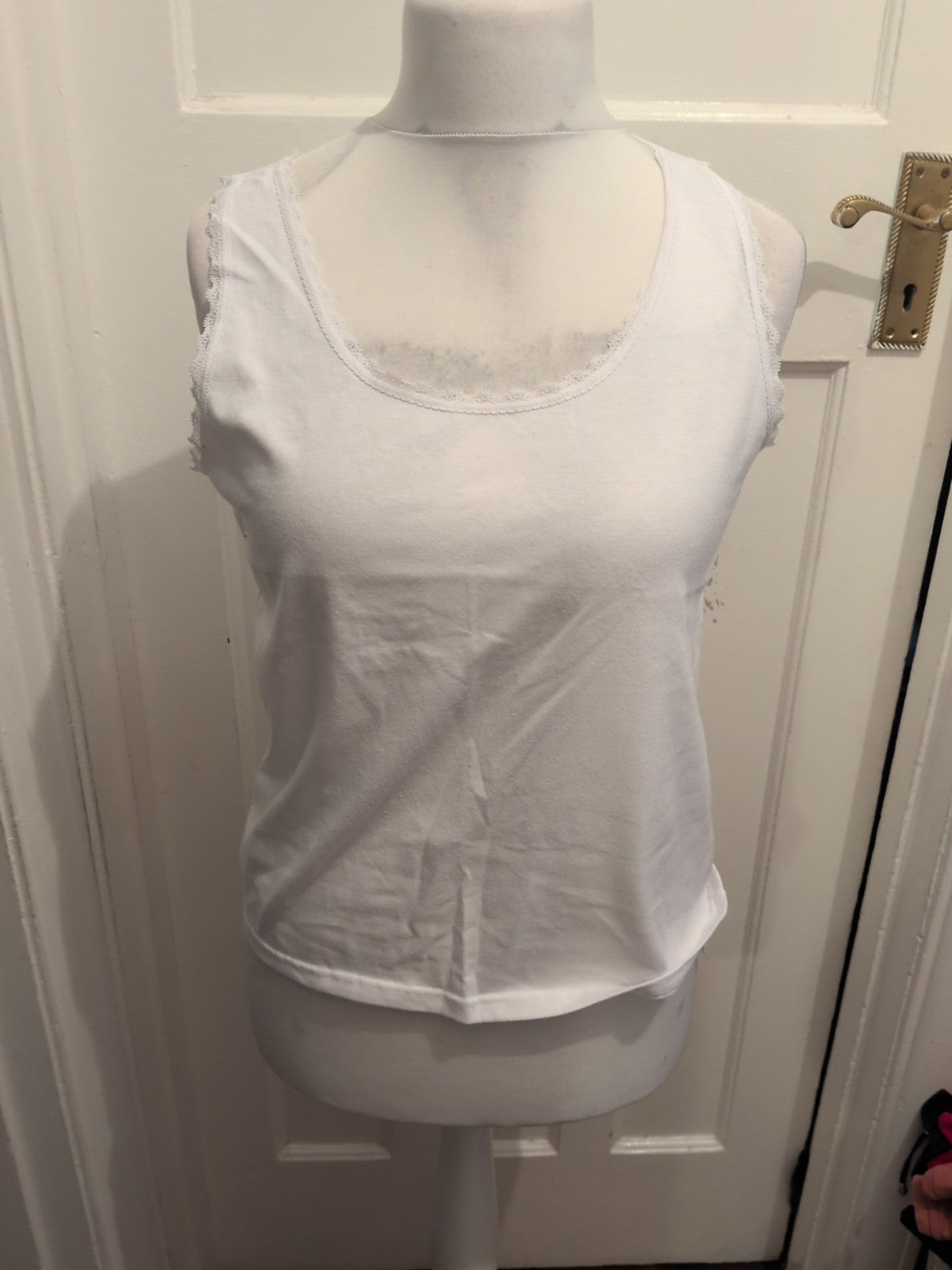 Beloved XL White Frill Hem Sleeveless Pyjama Vest