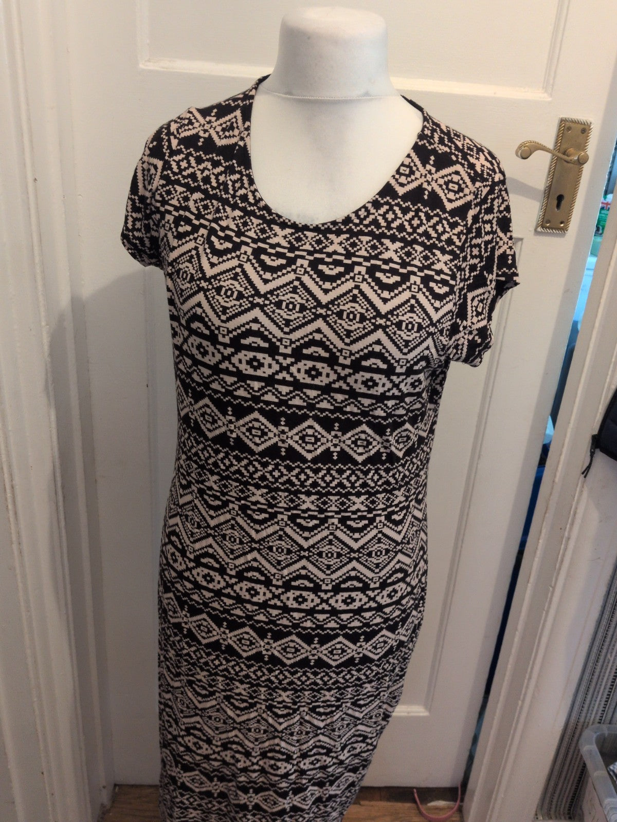 Select 18 Pale Brown And Black Short Sleeve Straight Dress