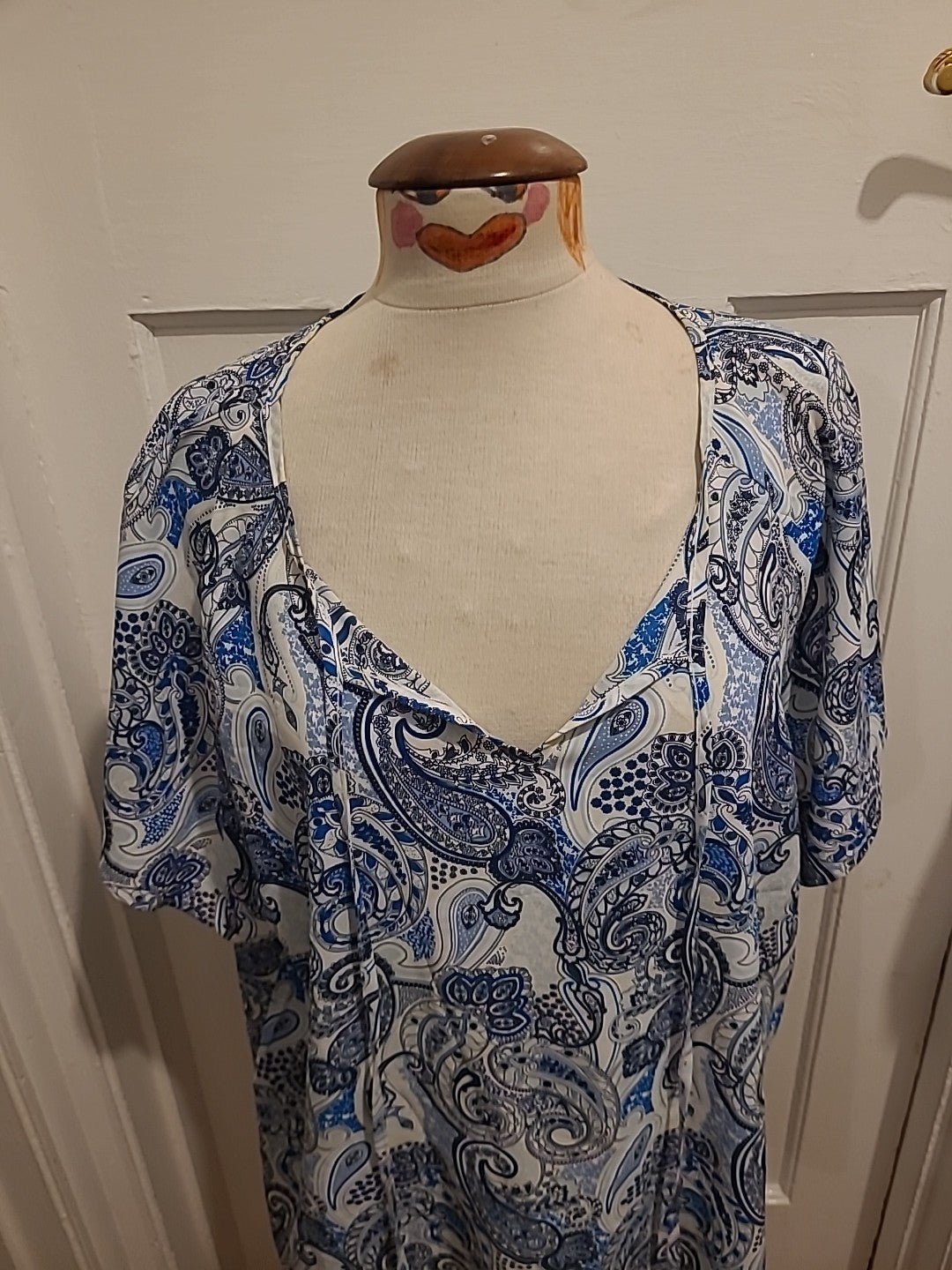 Ladies Shein Size 4XL Blue And White Aztec Short Sleeved Blouse