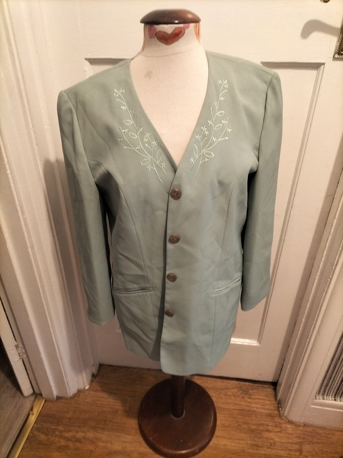 Ladies Bonmarche Size 14 Pale Green Embroidery Lined Padded Blazer