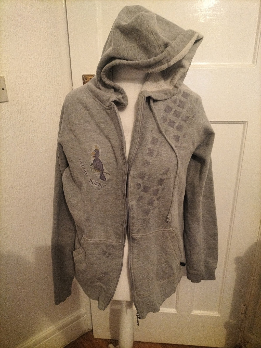 Mens Primark Size XL Grey Parrot Hoodie