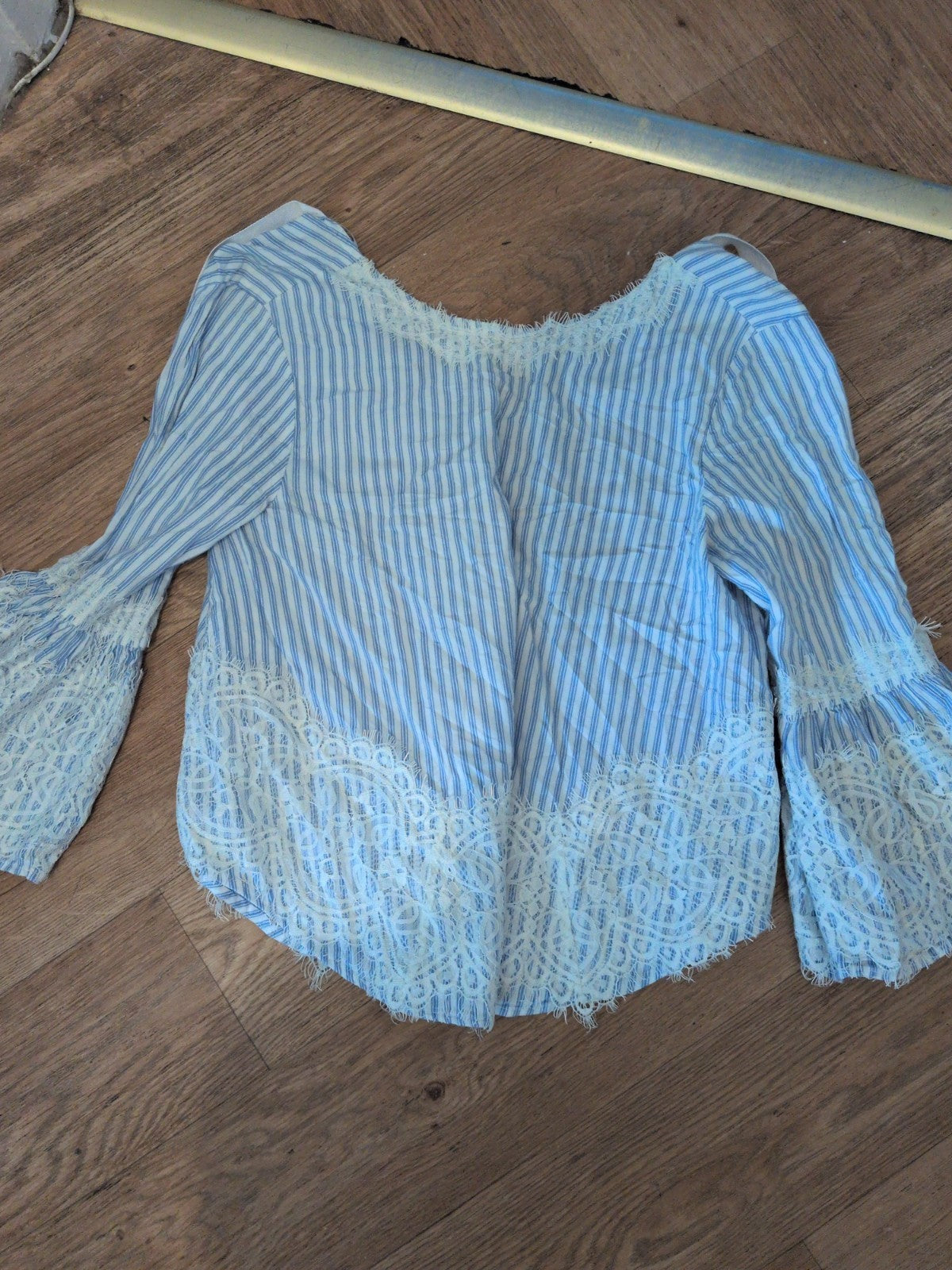 Zara Small Blue Stripe 3/4 Sleeve Blouse